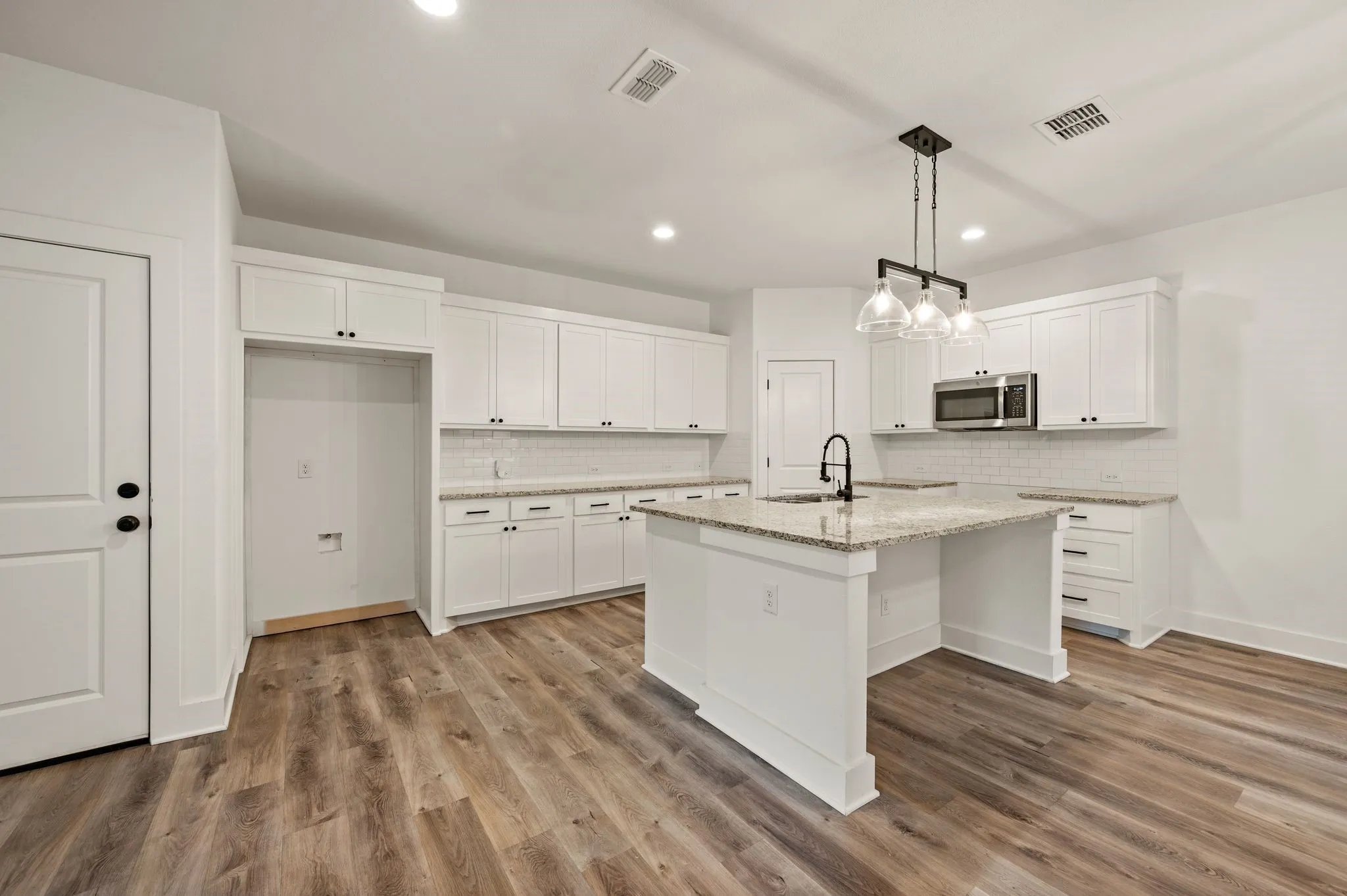 Single Family Residence For Sale in Tarrant County , 4912 Ridglea Lane, Fort Worth, Texas 76116, 4 Bedrooms, 3 Bathrooms, 2 Garage spaces, 2,406 Sqft, built in 2022, Price $300,000, mls#21262001, Real Estate Agent in Fort Worth, Homes For Sale in Tarrant county, Homes For Sale in Fort Worth, Realtor in Fort Worth Texas, Real Estate Brokerage Independent Realty Texas, Luminita Cordes Realtor
