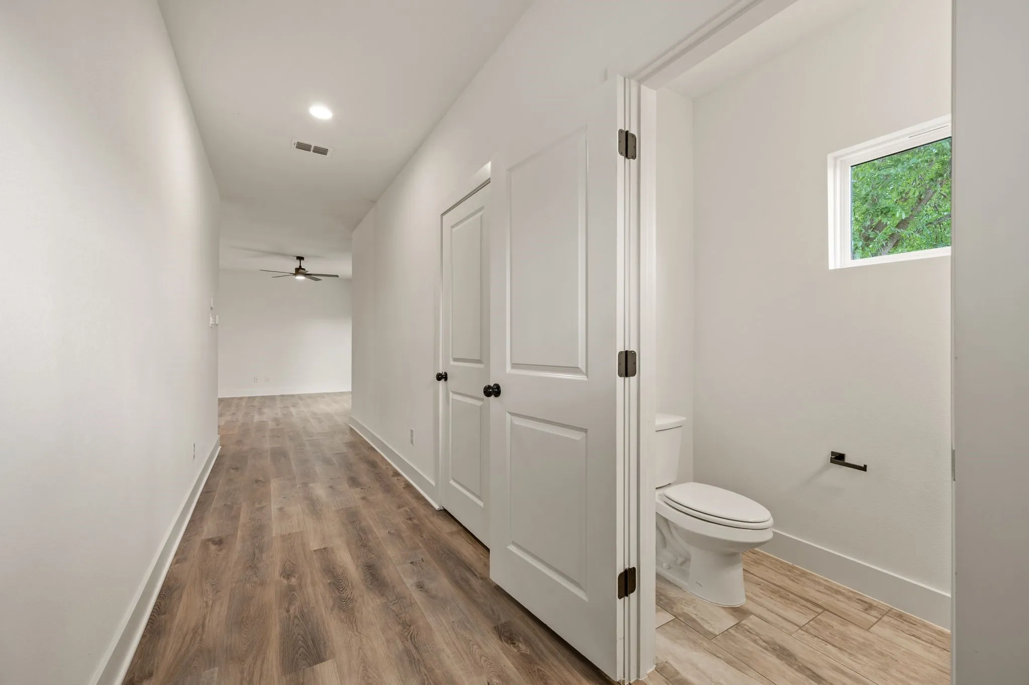 Hall bath off the front door entry way