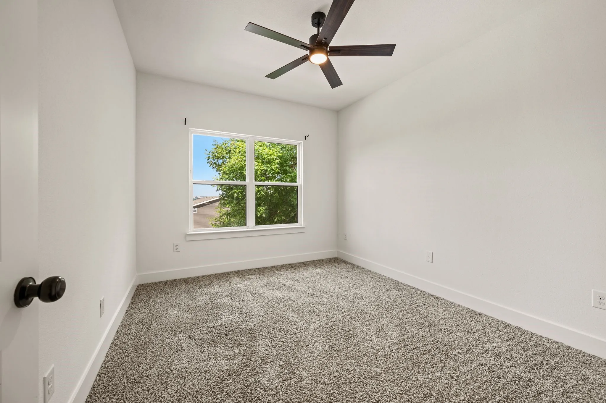 Single Family Residence For Sale in Tarrant County , 4912 Ridglea Lane, Fort Worth, Texas 76116, 4 Bedrooms, 3 Bathrooms, 2 Garage spaces, 2,406 Sqft, built in 2022, Price $300,000, mls#21262001, Real Estate Agent in Fort Worth, Homes For Sale in Tarrant county, Homes For Sale in Fort Worth, Realtor in Fort Worth Texas, Real Estate Brokerage Independent Realty Texas, Luminita Cordes Realtor
