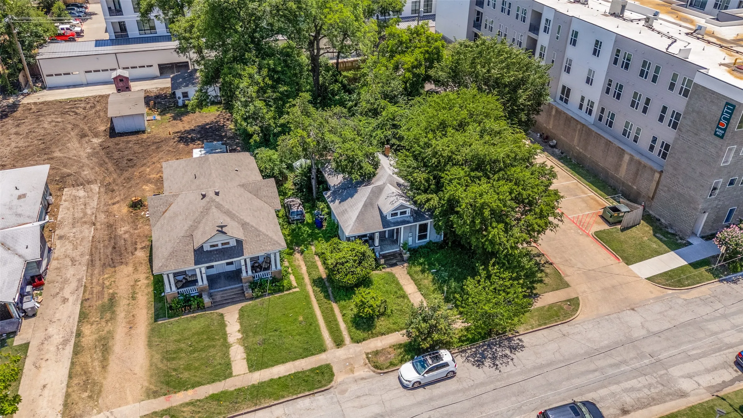 Single Family Residence For Sale in Dallas County , 520 W 9th Street, Dallas, Texas 75208, 2 Bedroom, 1 Bathroom, Garage spaces, 1,391 Sqft, built in 1945, mls#21270602, Real Estate Agent in Dallas, Homes For Sale in Dallas county, Homes For Sale in Dallas, Realtor in Dallas Texas, Real Estate Brokerage Independent Realty Texas, Luminita Cordes Realtor