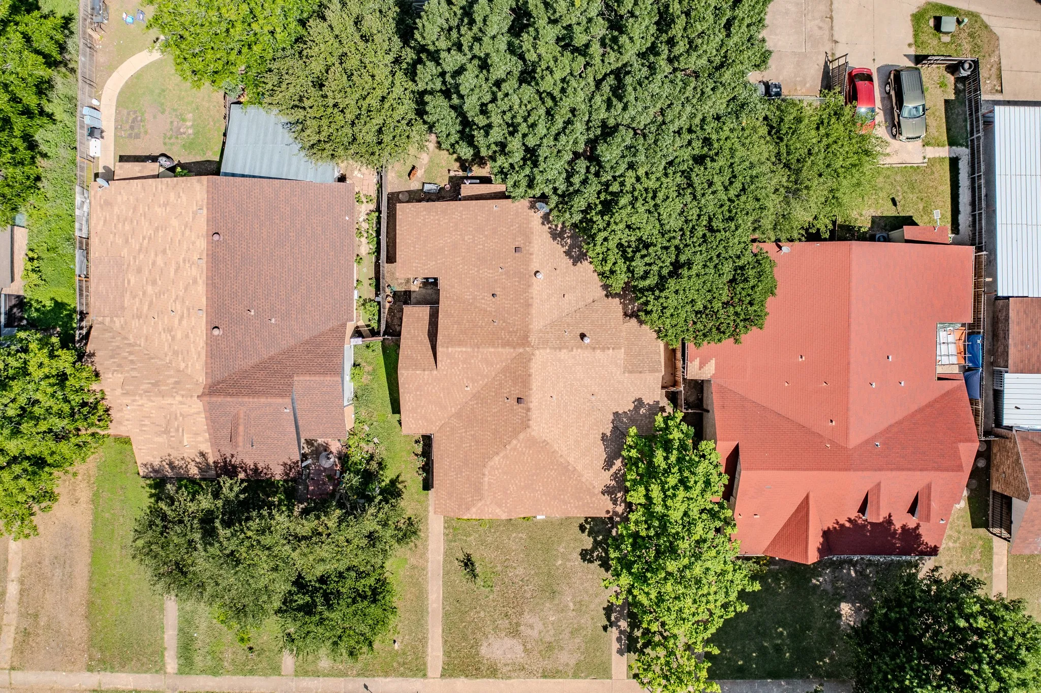 Single Family Residence For Sale in Dallas County , 7105 Pineberry Road, Dallas, Texas 75249, 2 Bedroom, 2 Bathroom, Garage spaces, 1,227 Sqft, built in 1981, mls#21271937, Real Estate Agent in Dallas, Homes For Sale in Dallas county, Homes For Sale in Dallas, Realtor in Dallas Texas, Real Estate Brokerage Independent Realty Texas, Luminita Cordes Realtor