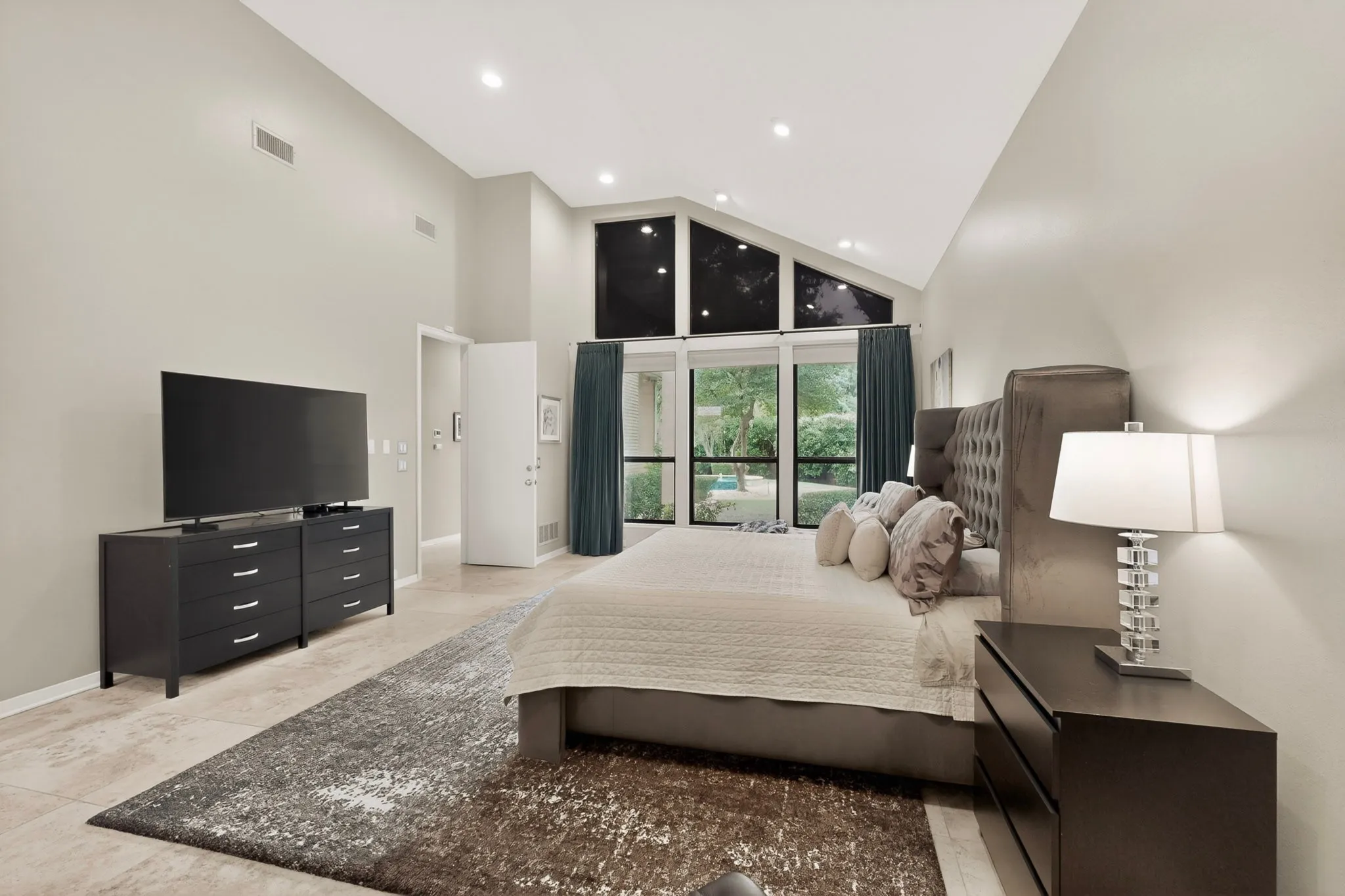 Single Family Residence For Sale in Collin County , 4601 Huffman Court, Plano, Texas 75093, 4 Bedroom, 5 Bathroom, 3 Garage spaces, 5,190 Sqft, built in 1989, mls#21269206, Real Estate Agent in Plano, Homes For Sale in Collin county, Homes For Sale in Plano, Realtor in Plano Texas, Real Estate Brokerage Independent Realty Texas, Luminita Cordes Realtor
