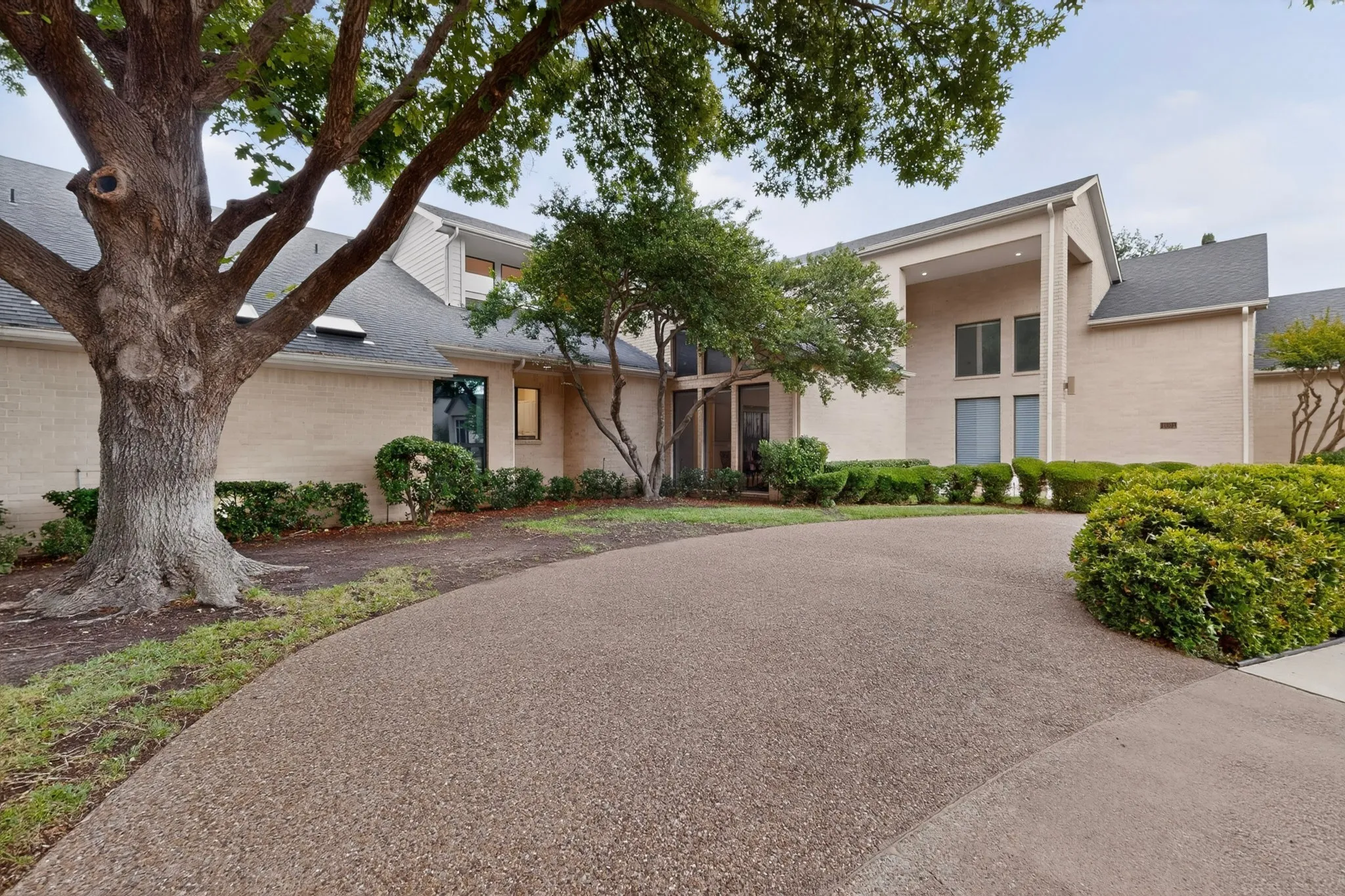 Single Family Residence For Sale in Collin County , 4601 Huffman Court, Plano, Texas 75093, 4 Bedroom, 5 Bathroom, 3 Garage spaces, 5,190 Sqft, built in 1989, mls#21269206, Real Estate Agent in Plano, Homes For Sale in Collin county, Homes For Sale in Plano, Realtor in Plano Texas, Real Estate Brokerage Independent Realty Texas, Luminita Cordes Realtor