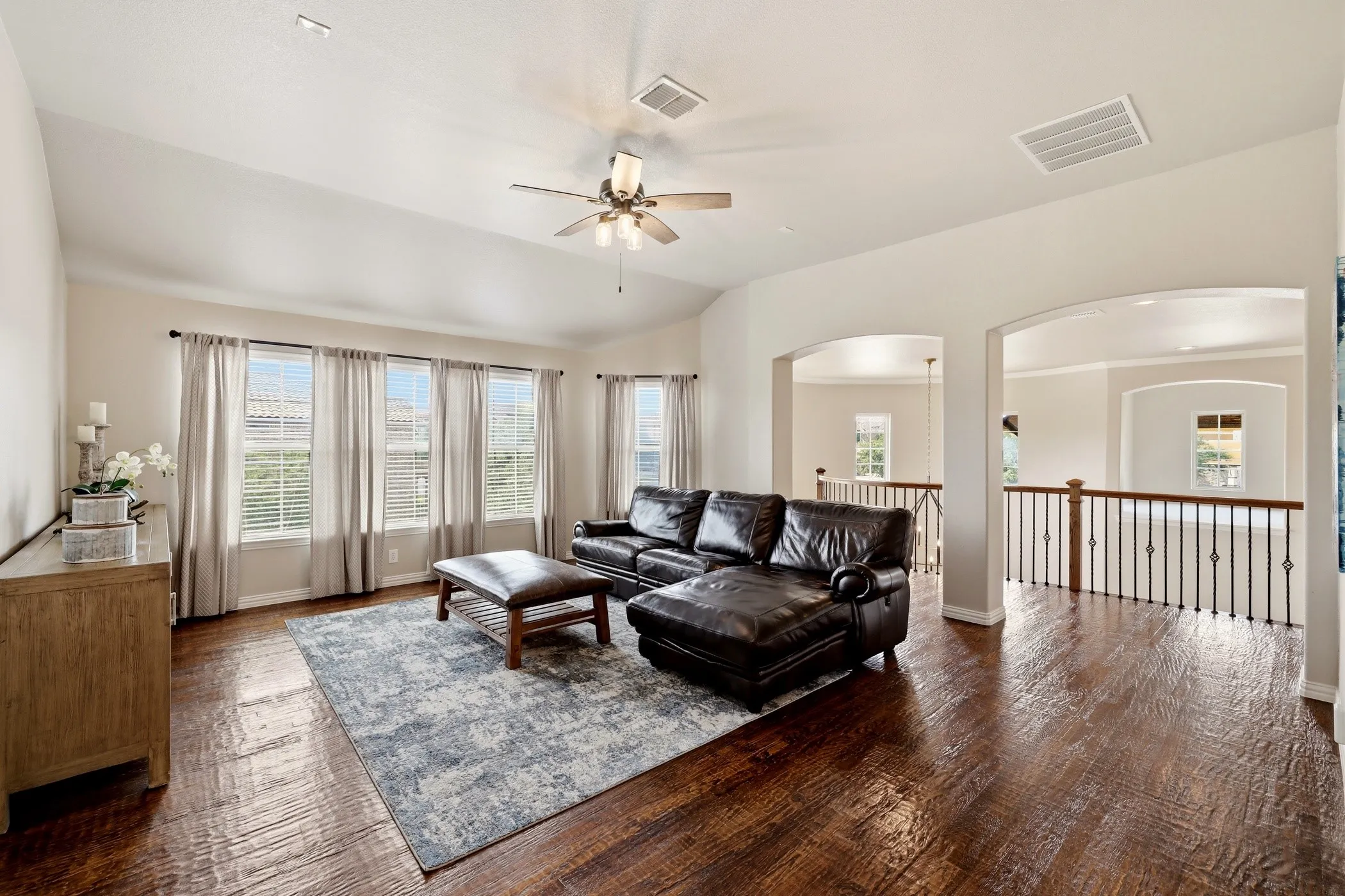 Single Family Residence For Sale in Dallas County , 1616 Camino Lago, Irving, Texas 75039, 4 Bedrooms, 4 Bathrooms, 2 Garage spaces, 3,800 Sqft, built in 2008, Price $825,000, mls#21271895, Real Estate Agent in Irving, Homes For Sale in Dallas county, Homes For Sale in Irving, Realtor in Irving Texas, Real Estate Brokerage Independent Realty Texas, Luminita Cordes Realtor