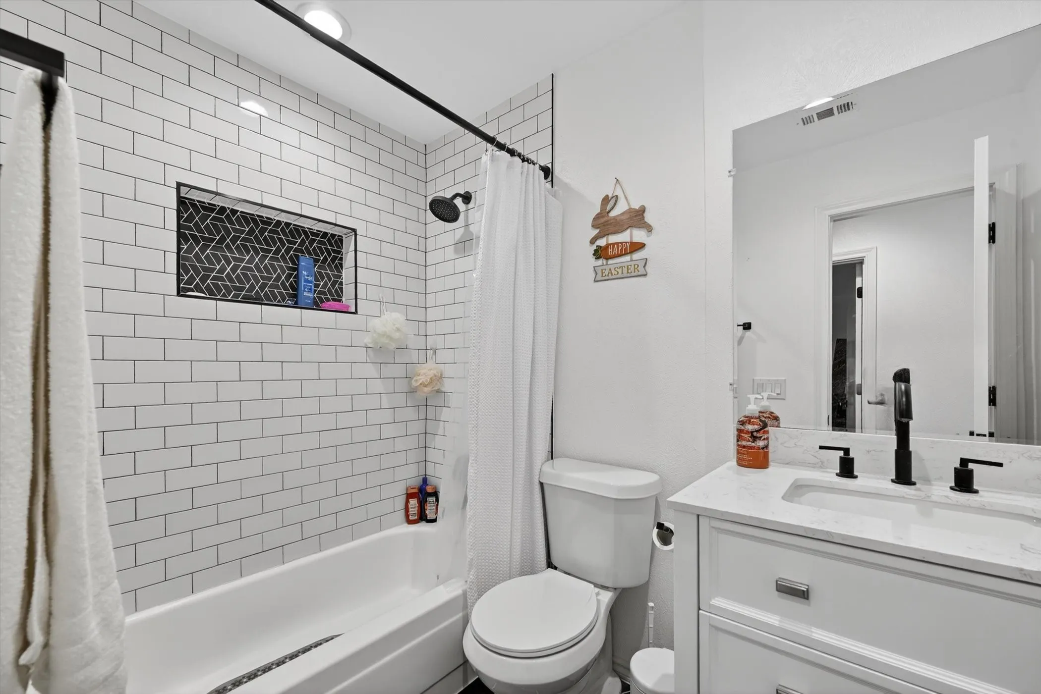 Single Family Residence For Sale in Dallas County , 535 Briarcliff Drive, Garland, Texas 75043, 3 Bedroom, 3 Bathroom, 2 Garage spaces, 2,175 Sqft, built in 1982, mls#21267792, Real Estate Agent in Garland, Homes For Sale in Dallas county, Homes For Sale in Garland, Realtor in Garland Texas, Real Estate Brokerage Independent Realty Texas, Luminita Cordes Realtor