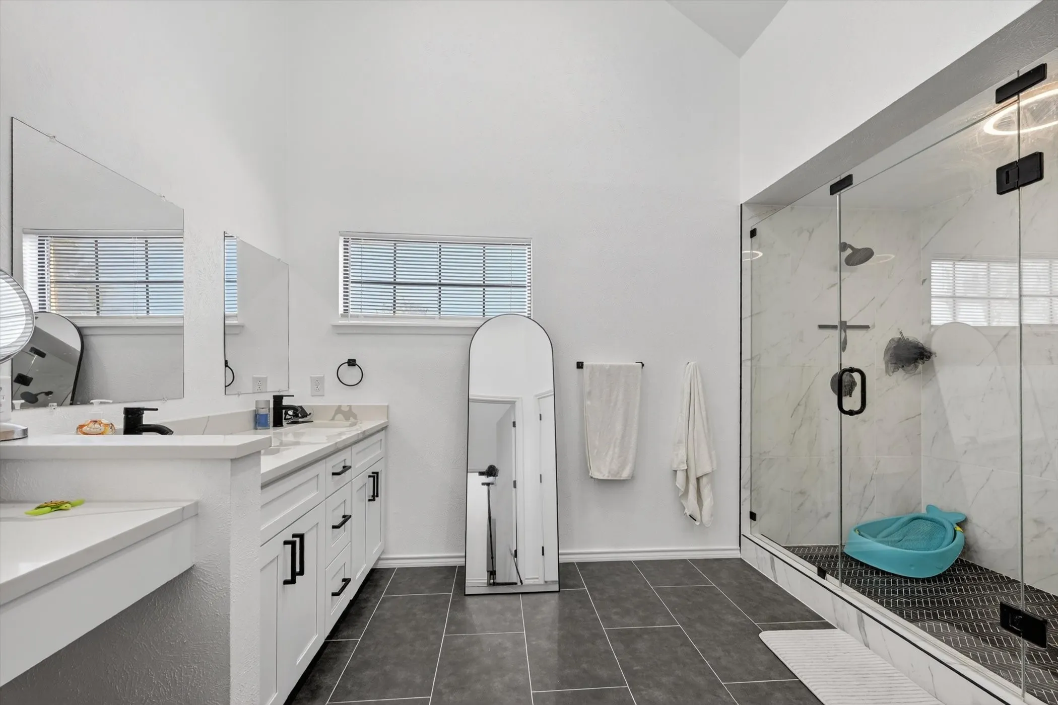 Single Family Residence For Sale in Dallas County , 535 Briarcliff Drive, Garland, Texas 75043, 3 Bedroom, 3 Bathroom, 2 Garage spaces, 2,175 Sqft, built in 1982, mls#21267792, Real Estate Agent in Garland, Homes For Sale in Dallas county, Homes For Sale in Garland, Realtor in Garland Texas, Real Estate Brokerage Independent Realty Texas, Luminita Cordes Realtor