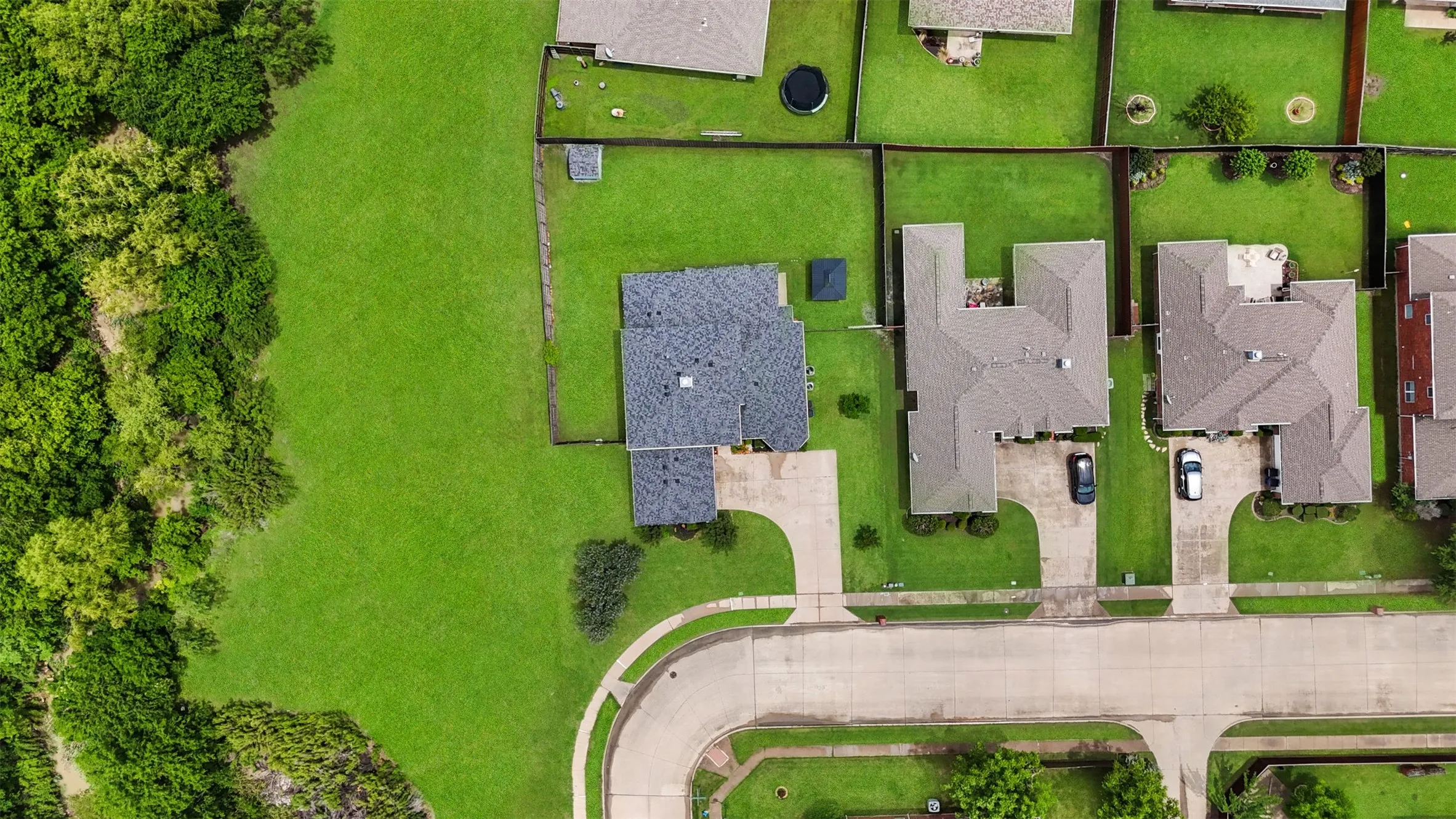 Single Family Residence For Sale in Denton County , 9980 Queens Quarter Drive, Frisco, Texas 75033, 4 Bedrooms, 3 Bathrooms, 2 Garage spaces, 2,830 Sqft, built in 2004, Price $575,000, mls#21272067, Real Estate Agent in Frisco, Homes For Sale in Denton county, Homes For Sale in Frisco, Realtor in Frisco Texas, Real Estate Brokerage Independent Realty Texas, Luminita Cordes Realtor