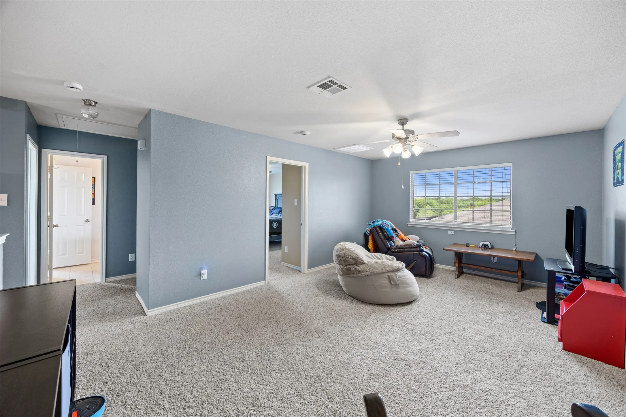 Single Family Residence For Sale in Denton County , 9980 Queens Quarter Drive, Frisco, Texas 75033, 4 Bedrooms, 3 Bathrooms, 2 Garage spaces, 2,830 Sqft, built in 2004, Price $575,000, mls#21272067, Real Estate Agent in Frisco, Homes For Sale in Denton county, Homes For Sale in Frisco, Realtor in Frisco Texas, Real Estate Brokerage Independent Realty Texas, Luminita Cordes Realtor