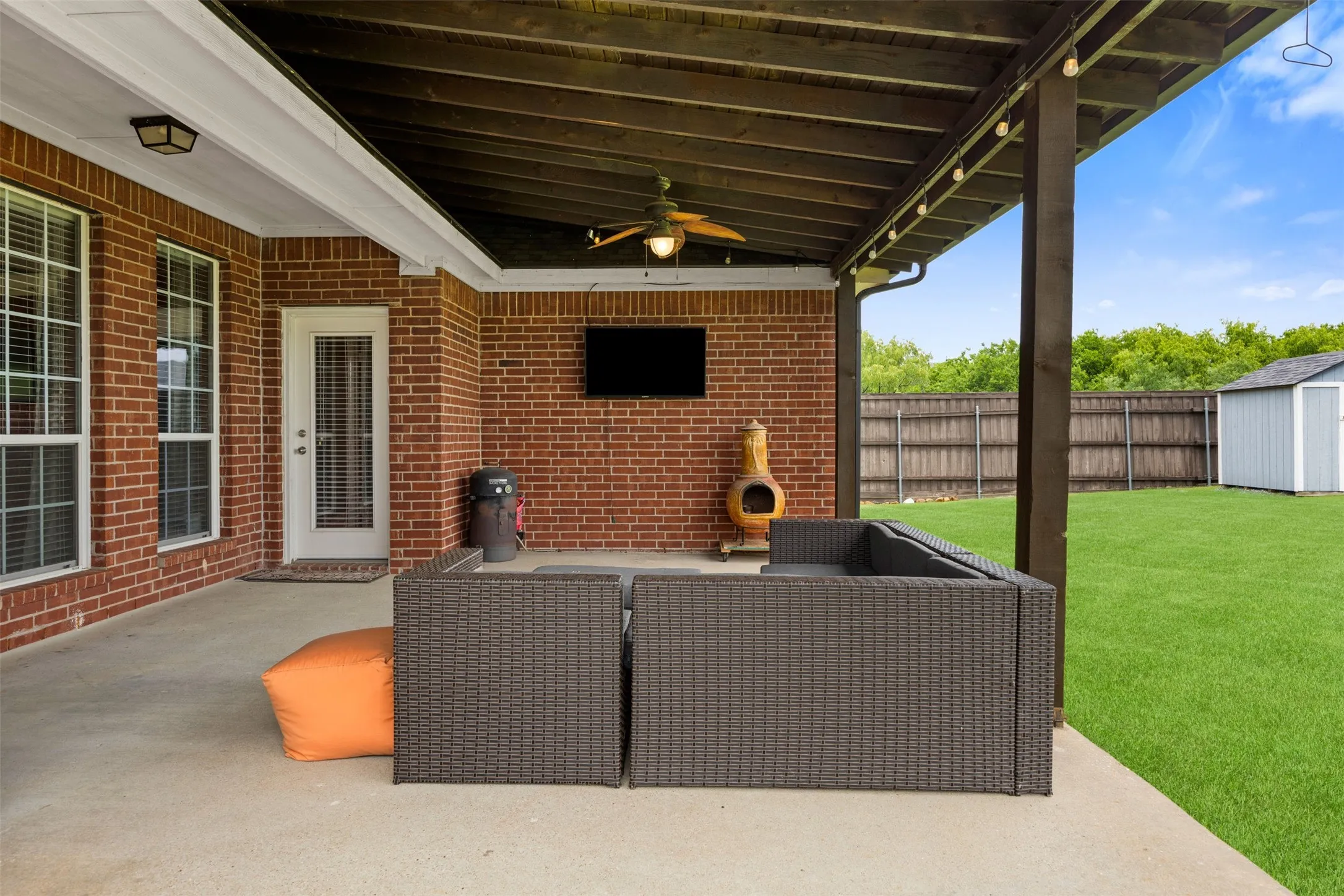 Single Family Residence For Sale in Denton County , 9980 Queens Quarter Drive, Frisco, Texas 75033, 4 Bedrooms, 3 Bathrooms, 2 Garage spaces, 2,830 Sqft, built in 2004, Price $575,000, mls#21272067, Real Estate Agent in Frisco, Homes For Sale in Denton county, Homes For Sale in Frisco, Realtor in Frisco Texas, Real Estate Brokerage Independent Realty Texas, Luminita Cordes Realtor