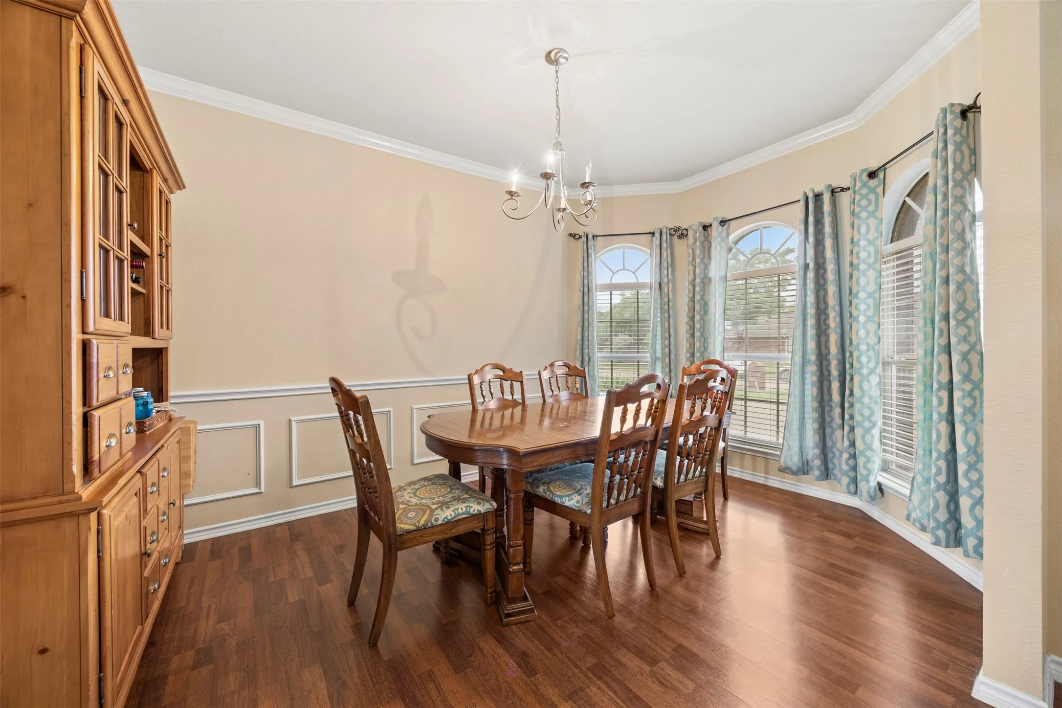 Single Family Residence For Sale in Denton County , 9980 Queens Quarter Drive, Frisco, Texas 75033, 4 Bedrooms, 3 Bathrooms, 2 Garage spaces, 2,830 Sqft, built in 2004, Price $575,000, mls#21272067, Real Estate Agent in Frisco, Homes For Sale in Denton county, Homes For Sale in Frisco, Realtor in Frisco Texas, Real Estate Brokerage Independent Realty Texas, Luminita Cordes Realtor