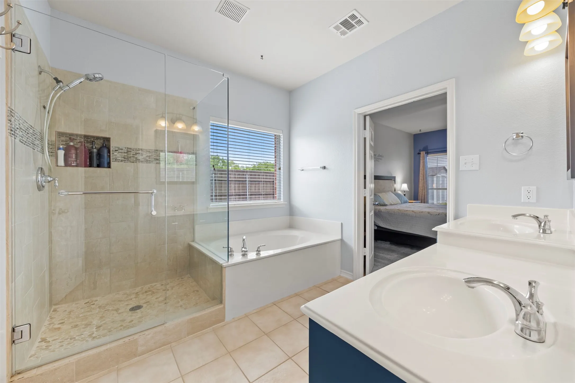 Single Family Residence For Sale in Denton County , 9980 Queens Quarter Drive, Frisco, Texas 75033, 4 Bedrooms, 3 Bathrooms, 2 Garage spaces, 2,830 Sqft, built in 2004, Price $575,000, mls#21272067, Real Estate Agent in Frisco, Homes For Sale in Denton county, Homes For Sale in Frisco, Realtor in Frisco Texas, Real Estate Brokerage Independent Realty Texas, Luminita Cordes Realtor