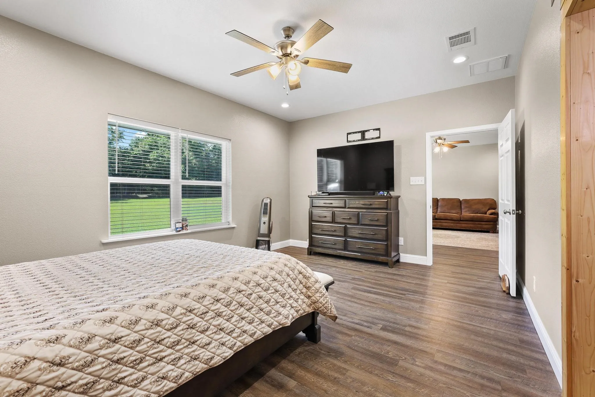 Single Family Residence For Sale in Grayson County , 2658 Oak Ridge Road, Denison, Texas 75021, 3 Bedroom, 2 Bathroom, Garage spaces, 1,768 Sqft, built in 2020, Price $395,000, mls#21271096, Real Estate Agent in Denison, Homes For Sale in Grayson county, Homes For Sale in Denison, Realtor in Denison Texas, Real Estate Brokerage Independent Realty Texas, Luminita Cordes Realtor