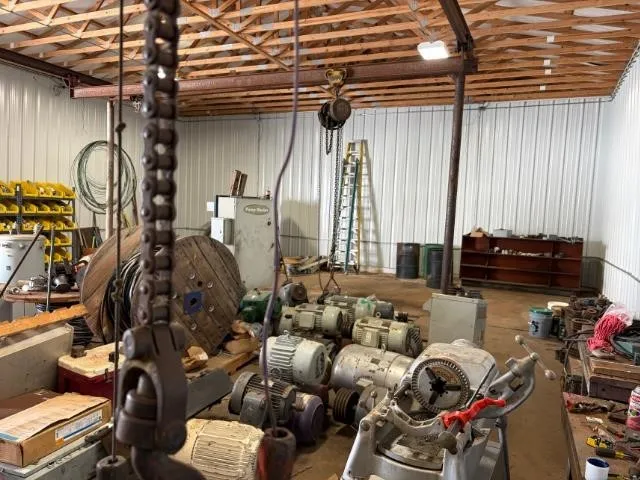 Warehouse For Sale in Gregg County , 812 S Commerce St., Kilgore, Texas 75662, 0, 0, Garage spaces, 0 Sqft, built in 1998, Price $279,000, mls#21272274, Real Estate Agent in Kilgore, Homes For Sale in Gregg county, Homes For Sale in Kilgore, Realtor in Kilgore Texas, Real Estate Brokerage Independent Realty Texas, Luminita Cordes Realtor