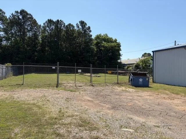 Warehouse For Sale in Gregg County , 812 S Commerce St., Kilgore, Texas 75662, 0, 0, Garage spaces, 0 Sqft, built in 1998, Price $279,000, mls#21272274, Real Estate Agent in Kilgore, Homes For Sale in Gregg county, Homes For Sale in Kilgore, Realtor in Kilgore Texas, Real Estate Brokerage Independent Realty Texas, Luminita Cordes Realtor