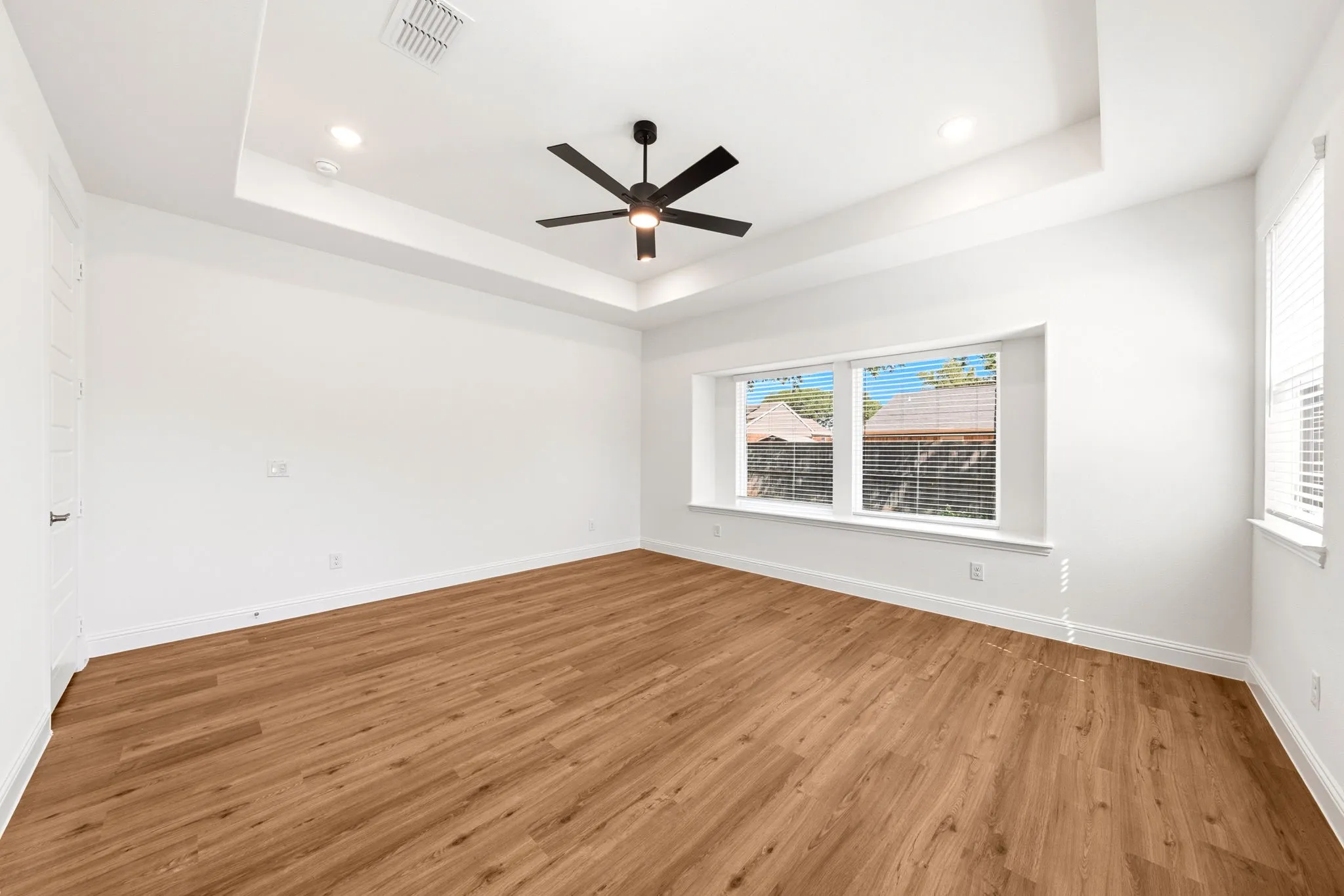 Single Family Residence For Sale in Tarrant County , 819 Beverly Drive, Grapevine, Texas 76051, 4 Bedroom, 3 Bathroom, 2 Garage spaces, 2,703 Sqft, built in 2026, mls#21272276, Real Estate Agent in Grapevine, Homes For Sale in Tarrant county, Homes For Sale in Grapevine, Realtor in Grapevine Texas, Real Estate Brokerage Independent Realty Texas, Luminita Cordes Realtor