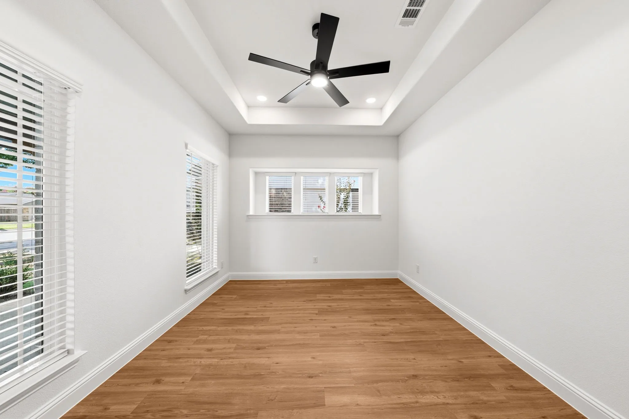 Single Family Residence For Sale in Tarrant County , 819 Beverly Drive, Grapevine, Texas 76051, 4 Bedroom, 3 Bathroom, 2 Garage spaces, 2,703 Sqft, built in 2026, mls#21272276, Real Estate Agent in Grapevine, Homes For Sale in Tarrant county, Homes For Sale in Grapevine, Realtor in Grapevine Texas, Real Estate Brokerage Independent Realty Texas, Luminita Cordes Realtor