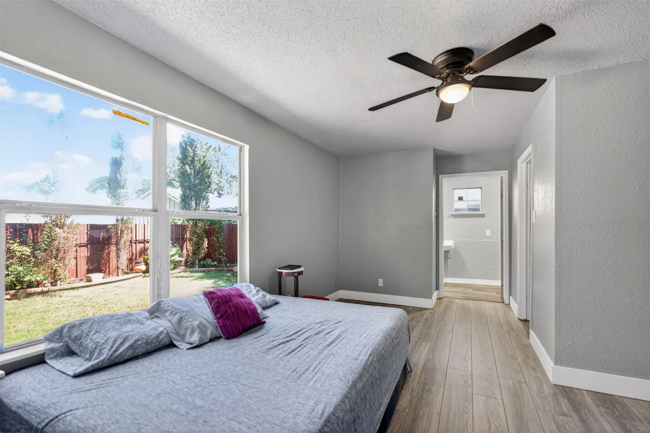 Single Family Residence For Sale in Johnson County , 604 Graham Street, Cleburne, Texas 76033, 4 Bedroom, 2 Bathroom, Garage spaces, 1,804 Sqft, built in 1940, mls#21271751, Real Estate Agent in Cleburne, Homes For Sale in Johnson county, Homes For Sale in Cleburne, Realtor in Cleburne Texas, Real Estate Brokerage Independent Realty Texas, Luminita Cordes Realtor