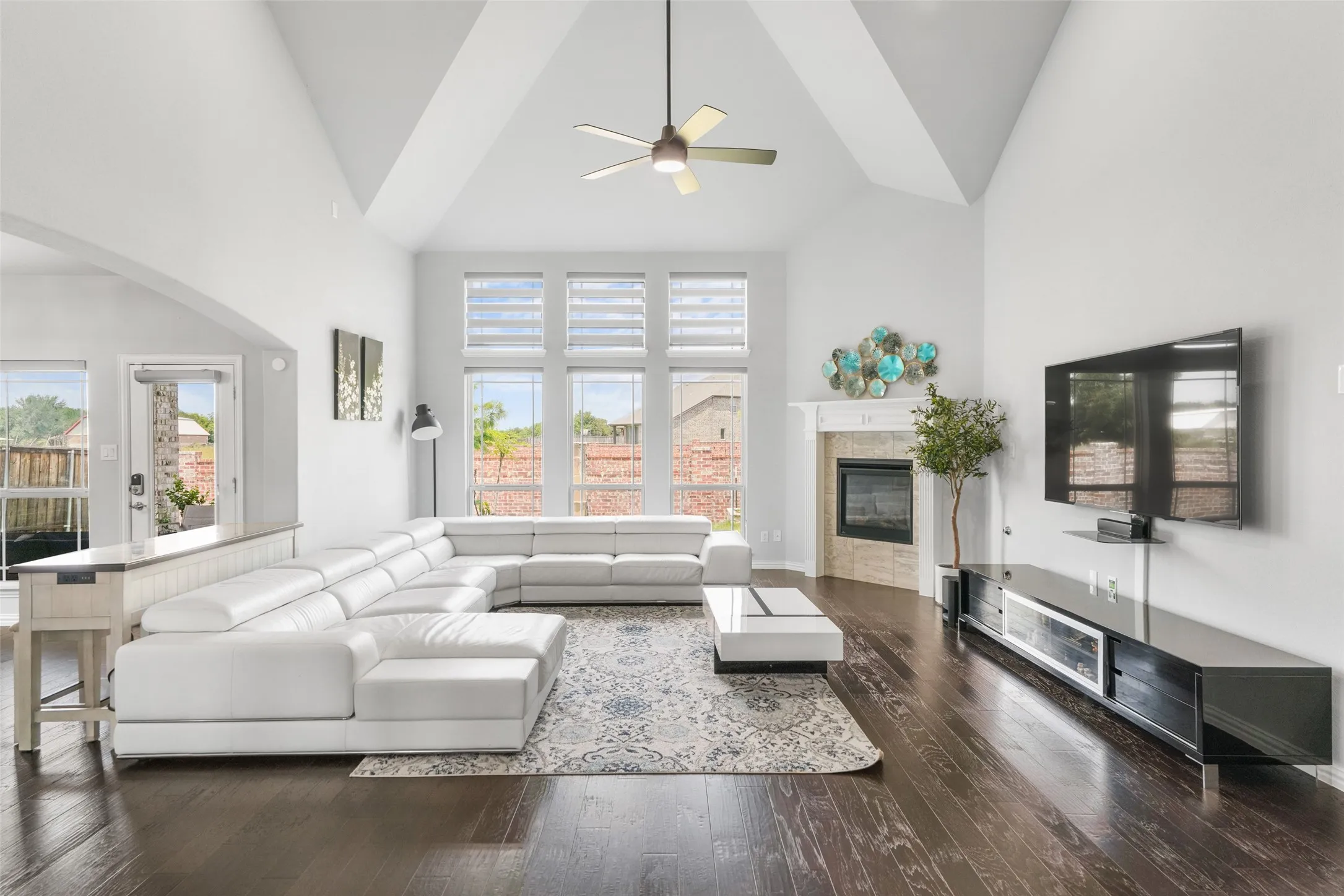 Single Family Residence For Rent in Collin County , 3217 Austin Bayou Trail, Celina, Texas 75078, 5 Bedroom, 4 Bathroom, 2 Garage spaces, 4,331 Sqft, built in 2022, Price $4,990, mls#21002638, Real Estate Agent in Celina, Homes For Rent in Collin county, Homes For Rent in Celina, Realtor in Celina Texas, Real Estate Brokerage Independent Realty Texas, Luminita Cordes Realtor