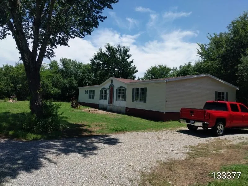 Mobile Home For Sale in Fannin County , 466 County Road 3070, Bonham, Texas 75418, 4 Bedrooms, 2 Bathrooms, Garage spaces, 1,680 Sqft, built in 2006, Price $199,000, mls#21272190, Real Estate Agent in Bonham, Homes For Sale in Fannin county, Homes For Sale in Bonham, Realtor in Bonham Texas, Real Estate Brokerage Independent Realty Texas, Luminita Cordes Realtor