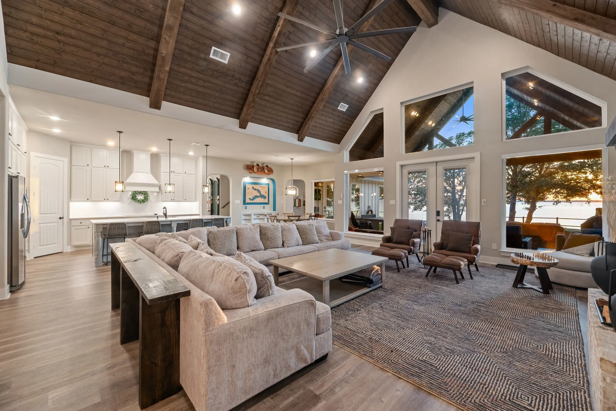 Single Family Residence For Sale in Navarro County , 1144 Paradise Cove, Streetman, Texas 75859, 6 Bedroom, 7 Bathroom, 3 Garage spaces, 4,041 Sqft, built in 2021, mls#21271785, Real Estate Agent in Streetman, Homes For Sale in Navarro county, Homes For Sale in Streetman, Realtor in Streetman Texas, Real Estate Brokerage Independent Realty Texas, Luminita Cordes Realtor