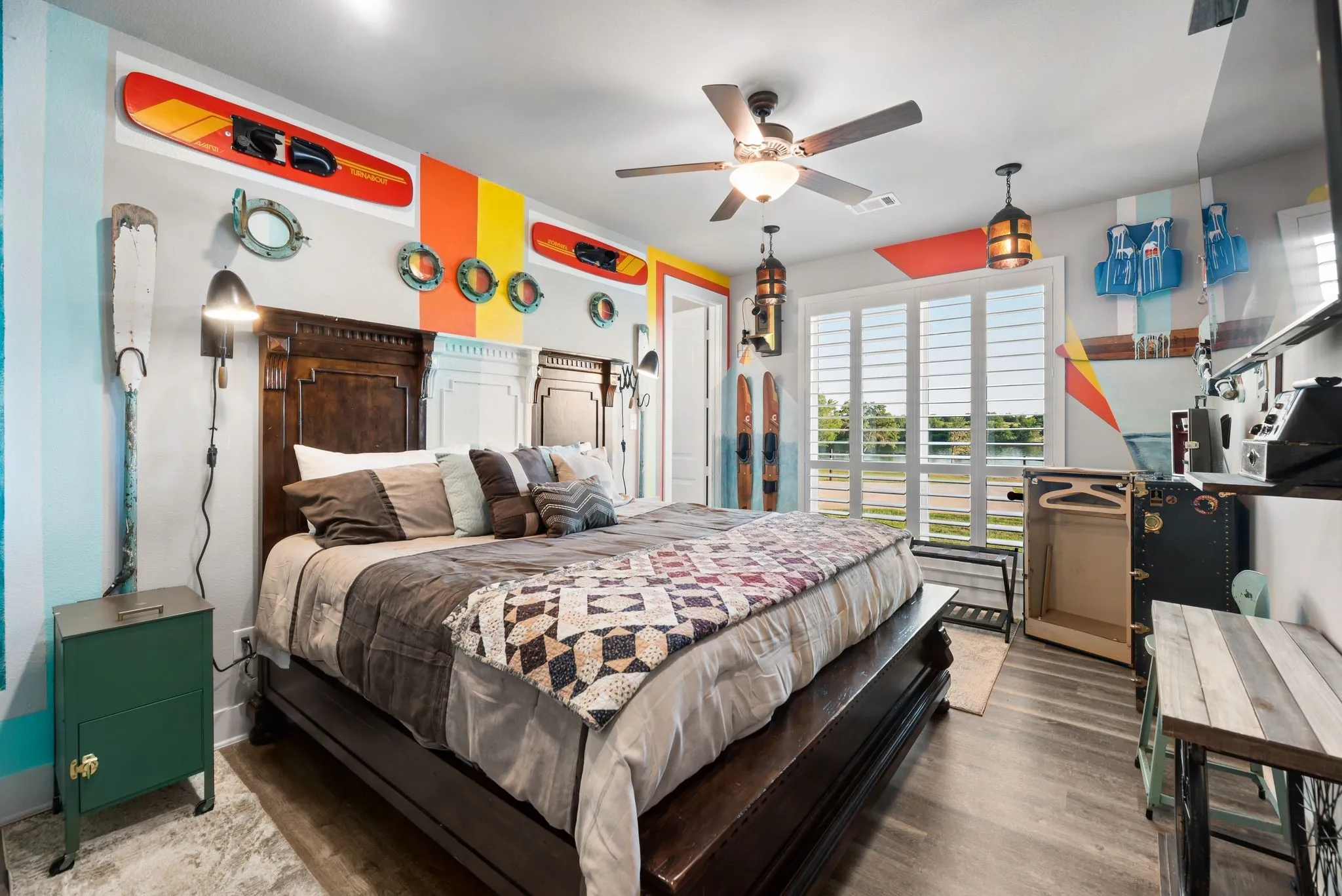 Single Family Residence For Sale in Navarro County , 1144 Paradise Cove, Streetman, Texas 75859, 6 Bedroom, 7 Bathroom, 3 Garage spaces, 4,041 Sqft, built in 2021, mls#21271785, Real Estate Agent in Streetman, Homes For Sale in Navarro county, Homes For Sale in Streetman, Realtor in Streetman Texas, Real Estate Brokerage Independent Realty Texas, Luminita Cordes Realtor
