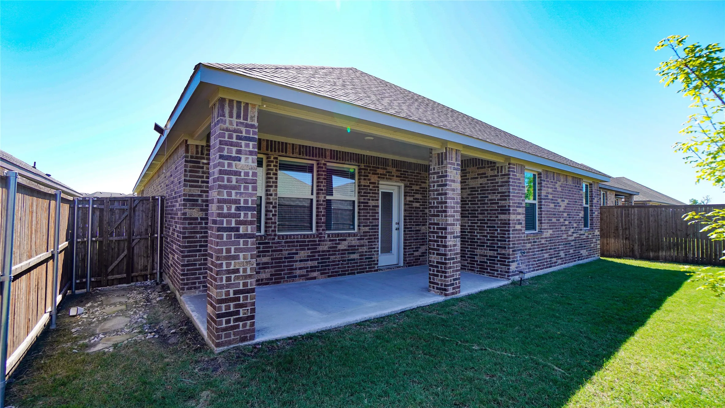 Single Family Residence For Sale in Rockwall County , 710 John Adams Court, Fate, Texas 75189, 4 Bedroom, 2 Bathroom, 2 Garage spaces, 2,153 Sqft, built in 2022, mls#21269092, Real Estate Agent in Fate, Homes For Sale in Rockwall county, Homes For Sale in Fate, Realtor in Fate Texas, Real Estate Brokerage Independent Realty Texas, Luminita Cordes Realtor