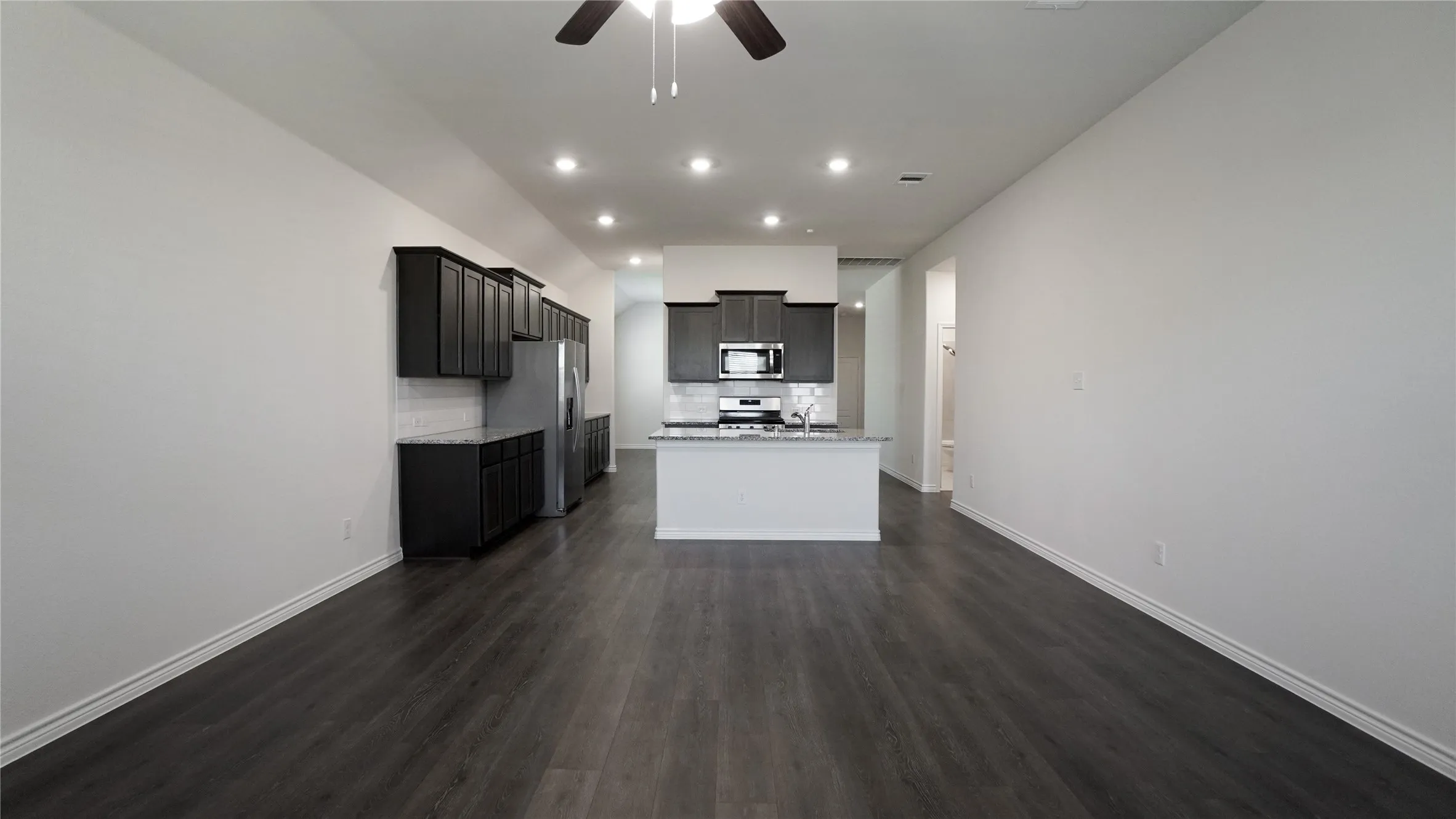 Single Family Residence For Sale in Rockwall County , 710 John Adams Court, Fate, Texas 75189, 4 Bedroom, 2 Bathroom, 2 Garage spaces, 2,153 Sqft, built in 2022, mls#21269092, Real Estate Agent in Fate, Homes For Sale in Rockwall county, Homes For Sale in Fate, Realtor in Fate Texas, Real Estate Brokerage Independent Realty Texas, Luminita Cordes Realtor