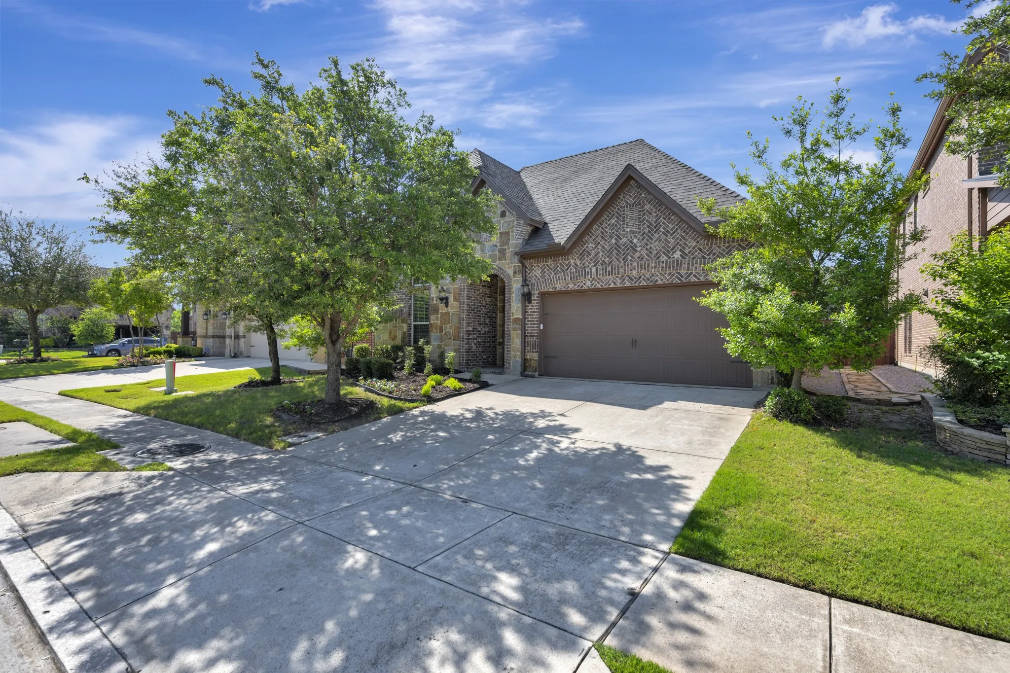 Single Family Residence For Sale in Denton County , 448 Chestnut Lane, Roanoke, Texas 76262, 3 Bedroom, 2 Bathroom, 2 Garage spaces, 2,083 Sqft, built in 2014, mls#21268331, Real Estate Agent in Roanoke, Homes For Sale in Denton county, Homes For Sale in Roanoke, Realtor in Roanoke Texas, Real Estate Brokerage Independent Realty Texas, Luminita Cordes Realtor