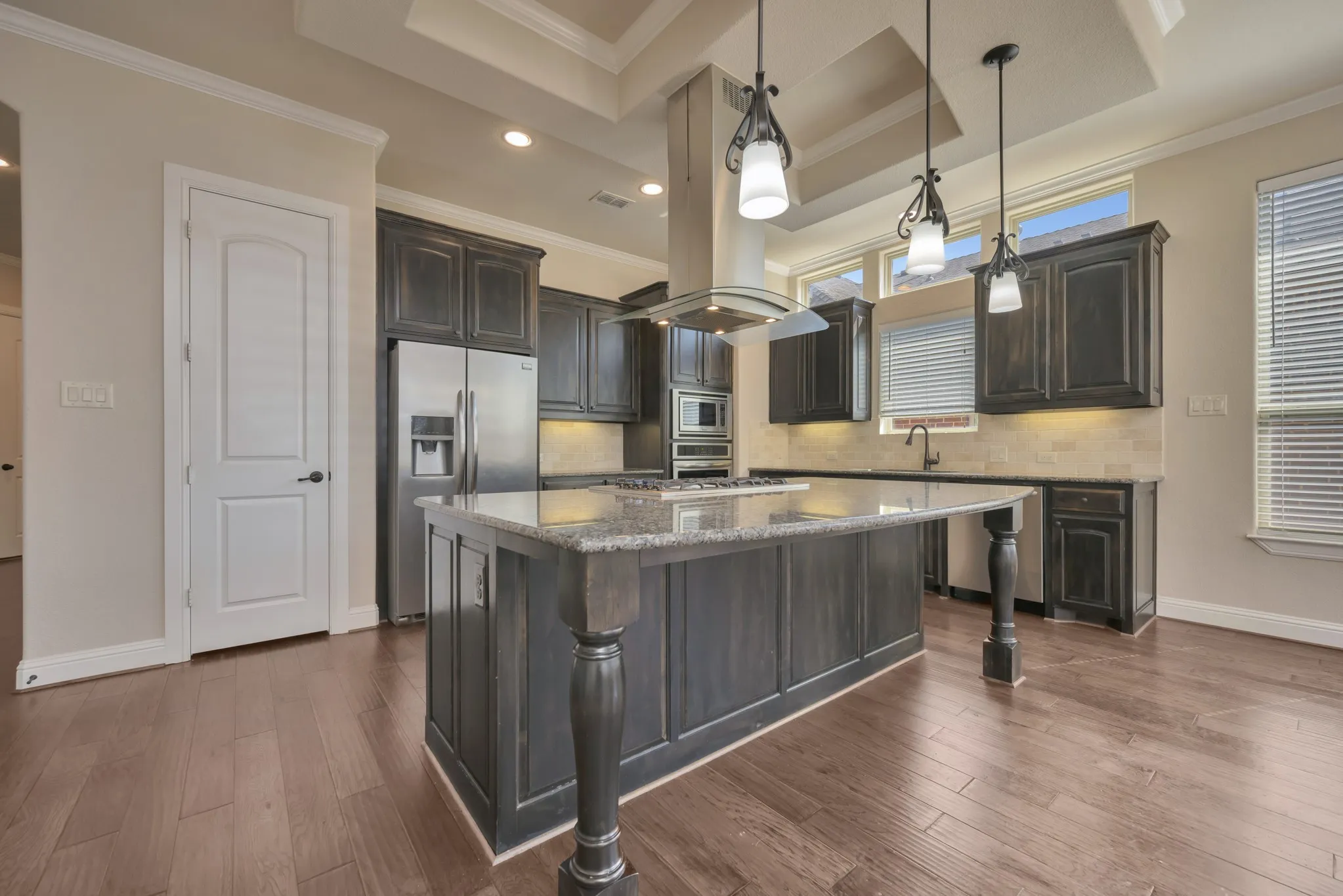 Single Family Residence For Sale in Denton County , 448 Chestnut Lane, Roanoke, Texas 76262, 3 Bedroom, 2 Bathroom, 2 Garage spaces, 2,083 Sqft, built in 2014, mls#21268331, Real Estate Agent in Roanoke, Homes For Sale in Denton county, Homes For Sale in Roanoke, Realtor in Roanoke Texas, Real Estate Brokerage Independent Realty Texas, Luminita Cordes Realtor