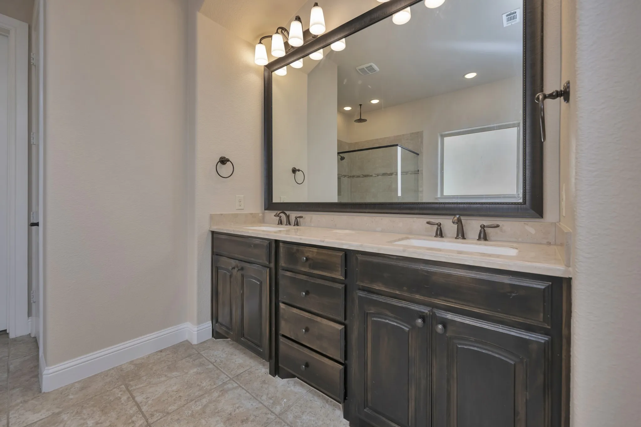 Single Family Residence For Sale in Denton County , 448 Chestnut Lane, Roanoke, Texas 76262, 3 Bedroom, 2 Bathroom, 2 Garage spaces, 2,083 Sqft, built in 2014, mls#21268331, Real Estate Agent in Roanoke, Homes For Sale in Denton county, Homes For Sale in Roanoke, Realtor in Roanoke Texas, Real Estate Brokerage Independent Realty Texas, Luminita Cordes Realtor