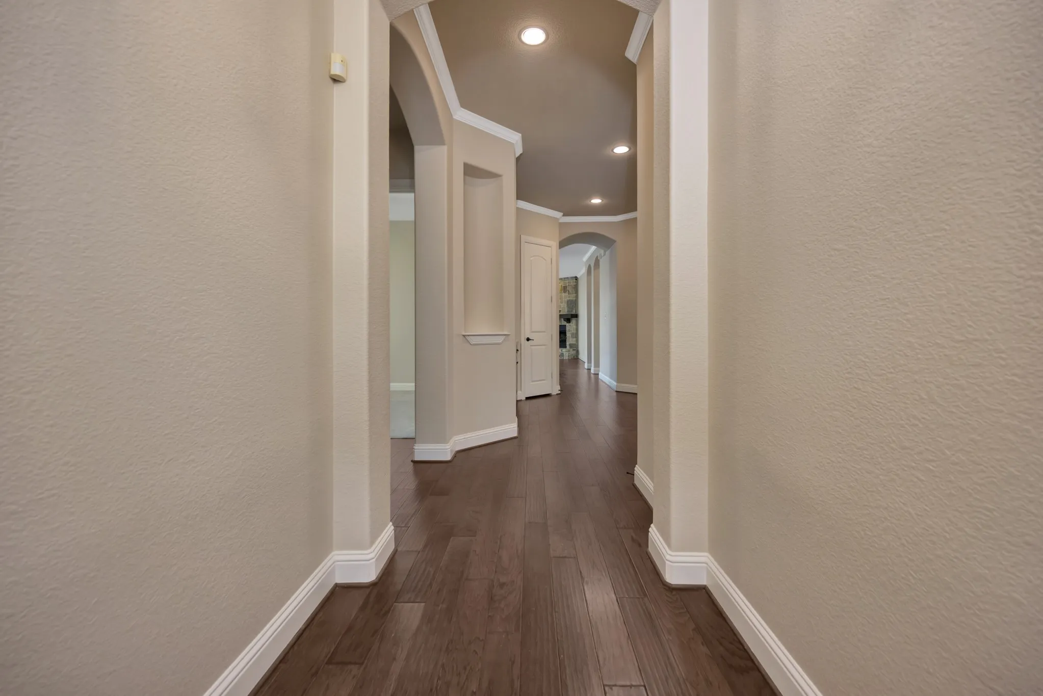 Single Family Residence For Sale in Denton County , 448 Chestnut Lane, Roanoke, Texas 76262, 3 Bedroom, 2 Bathroom, 2 Garage spaces, 2,083 Sqft, built in 2014, mls#21268331, Real Estate Agent in Roanoke, Homes For Sale in Denton county, Homes For Sale in Roanoke, Realtor in Roanoke Texas, Real Estate Brokerage Independent Realty Texas, Luminita Cordes Realtor