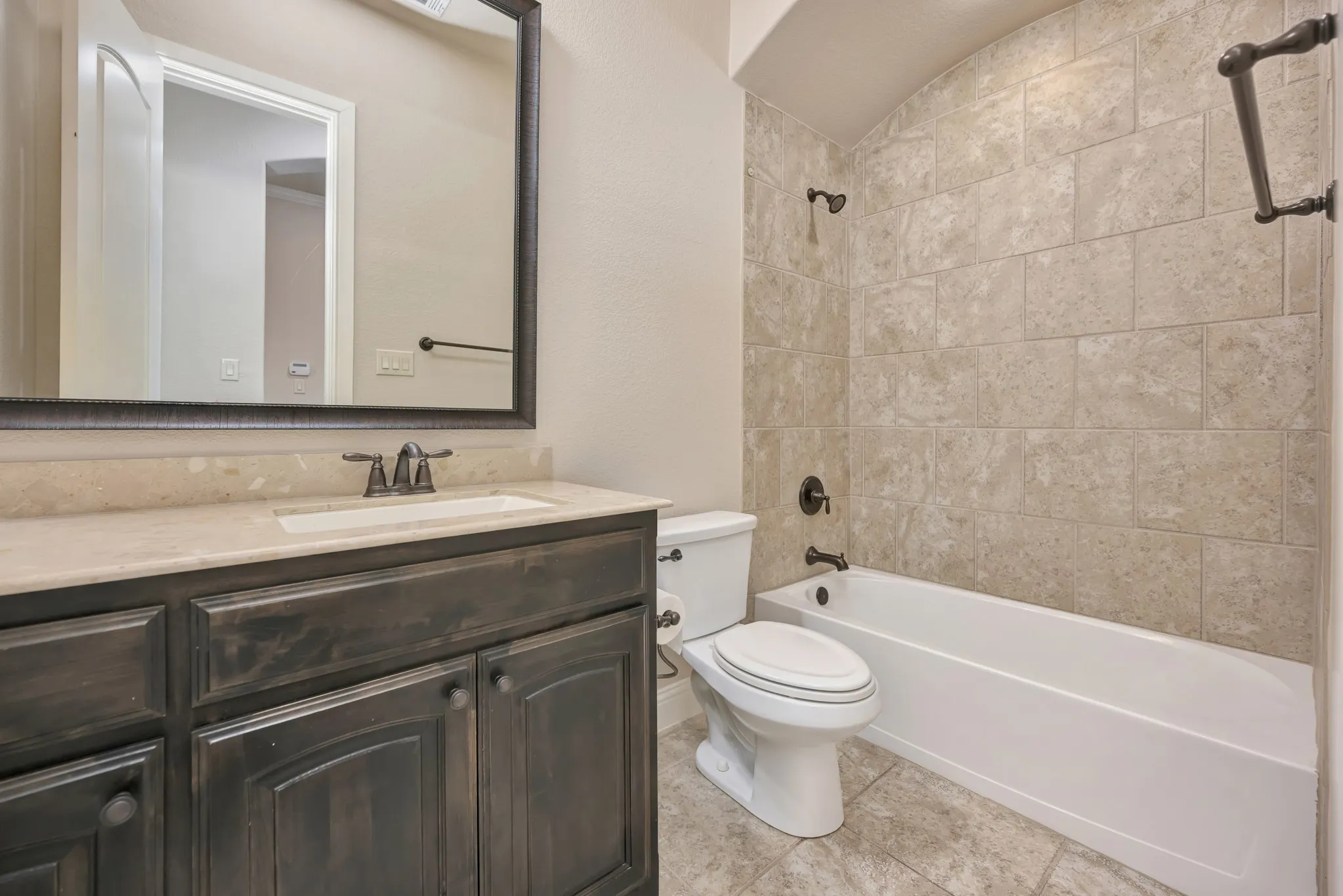 Single Family Residence For Sale in Denton County , 448 Chestnut Lane, Roanoke, Texas 76262, 3 Bedroom, 2 Bathroom, 2 Garage spaces, 2,083 Sqft, built in 2014, mls#21268331, Real Estate Agent in Roanoke, Homes For Sale in Denton county, Homes For Sale in Roanoke, Realtor in Roanoke Texas, Real Estate Brokerage Independent Realty Texas, Luminita Cordes Realtor