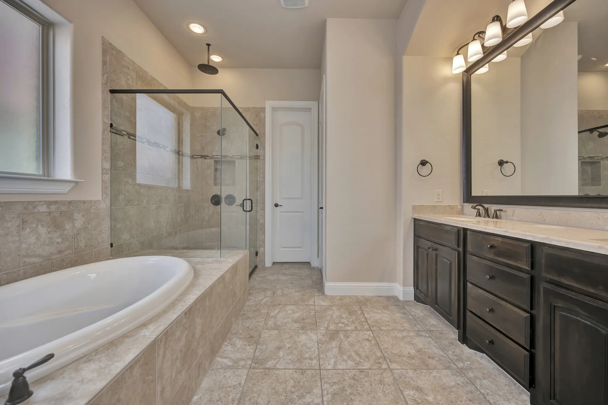 Single Family Residence For Sale in Denton County , 448 Chestnut Lane, Roanoke, Texas 76262, 3 Bedroom, 2 Bathroom, 2 Garage spaces, 2,083 Sqft, built in 2014, mls#21268331, Real Estate Agent in Roanoke, Homes For Sale in Denton county, Homes For Sale in Roanoke, Realtor in Roanoke Texas, Real Estate Brokerage Independent Realty Texas, Luminita Cordes Realtor