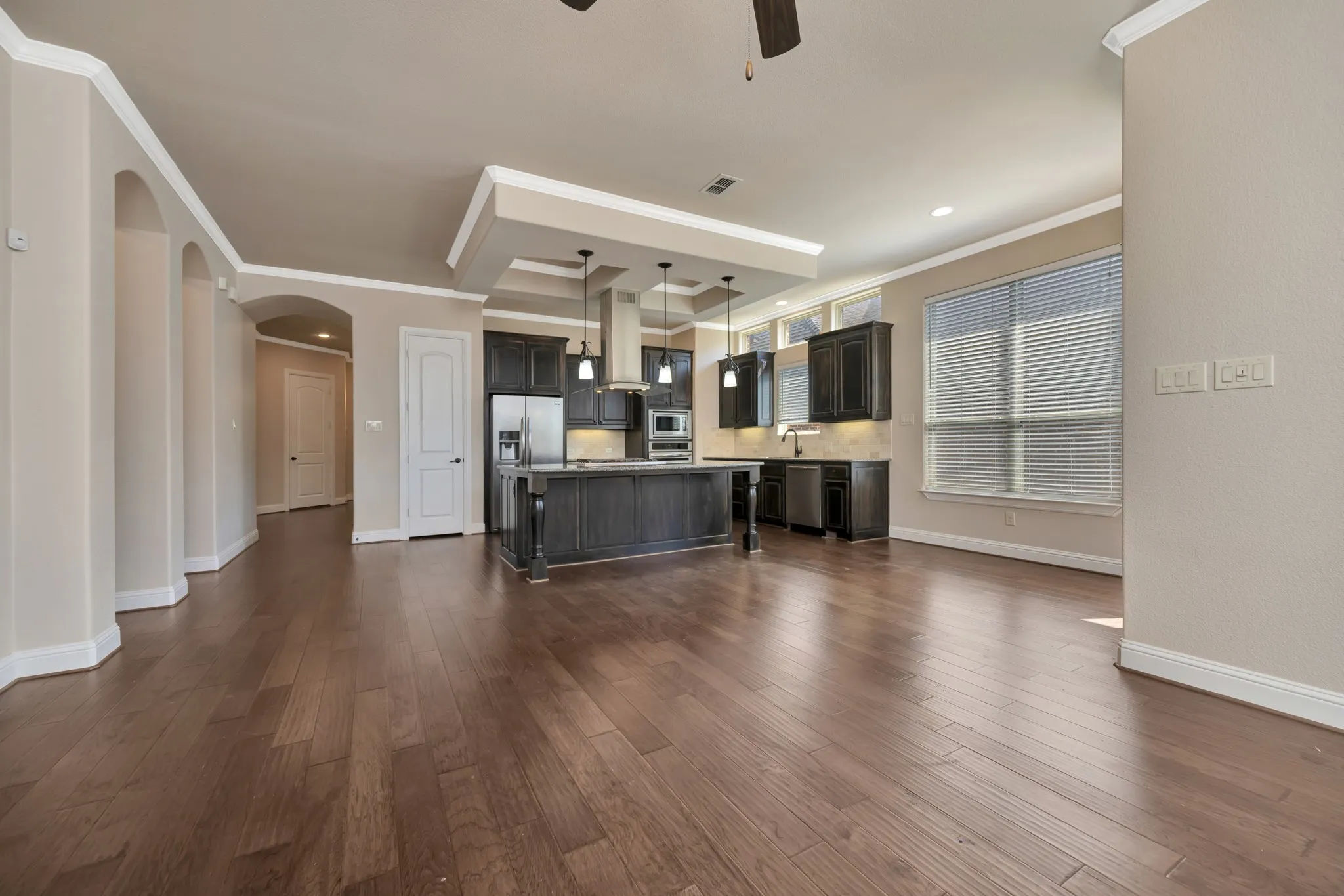 Single Family Residence For Sale in Denton County , 448 Chestnut Lane, Roanoke, Texas 76262, 3 Bedroom, 2 Bathroom, 2 Garage spaces, 2,083 Sqft, built in 2014, mls#21268331, Real Estate Agent in Roanoke, Homes For Sale in Denton county, Homes For Sale in Roanoke, Realtor in Roanoke Texas, Real Estate Brokerage Independent Realty Texas, Luminita Cordes Realtor