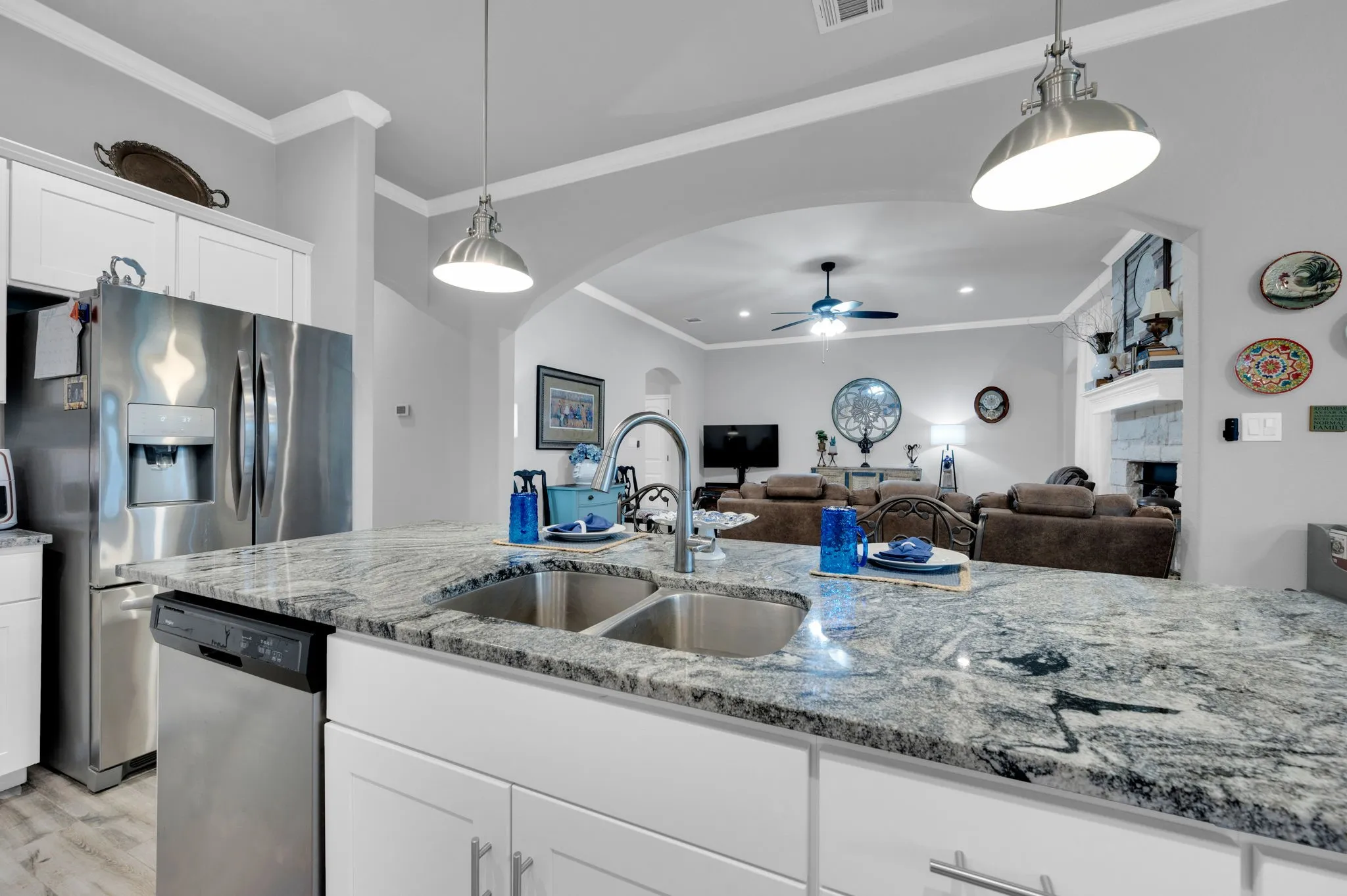 Kitchen island with a view straight into the living room, keeping everyone connected while you cook.