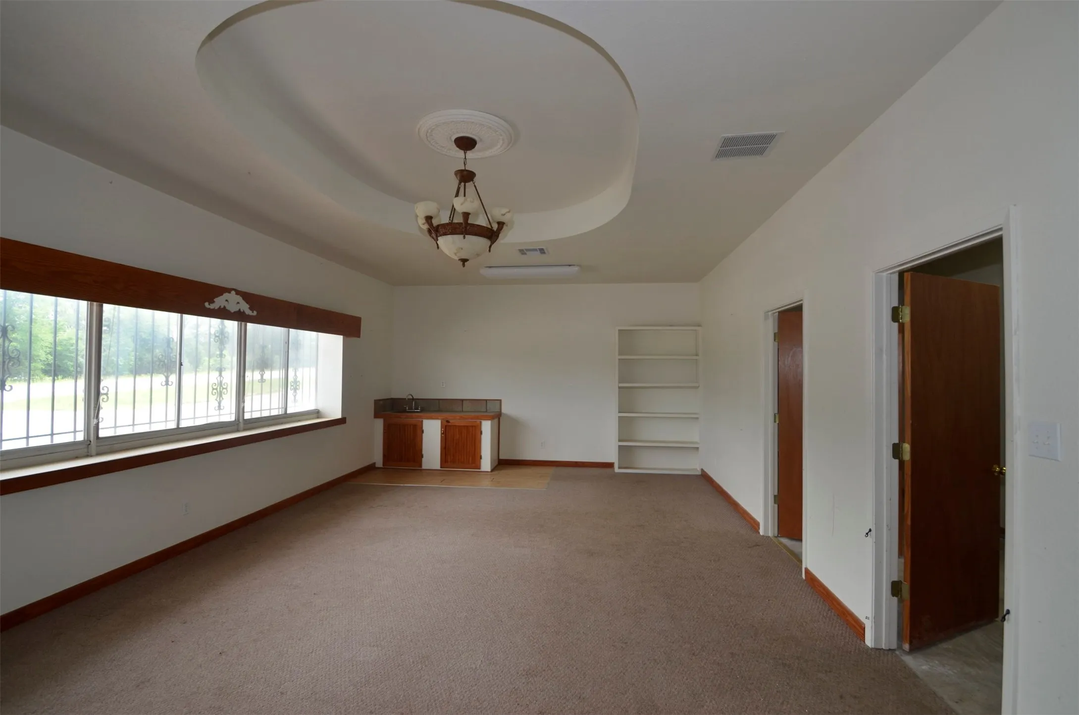 Warehouse For Sale in Grayson County , 31633 Hwy 377 Highway, Gordonville, Texas 76245, 0, 0, Garage spaces, 13,500 Sqft, built in 1990, mls#21256057, Real Estate Agent in Gordonville, Homes For Sale in Grayson county, Homes For Sale in Gordonville, Realtor in Gordonville Texas, Real Estate Brokerage Independent Realty Texas, Luminita Cordes Realtor