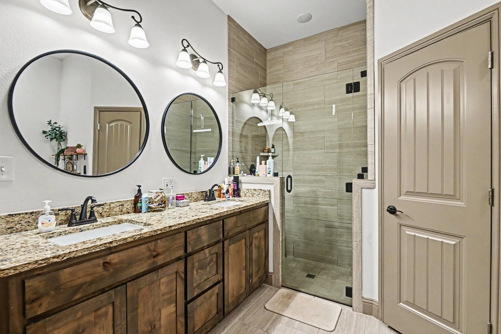 Single Family Residence For Sale in Johnson County , 207 Bayless Avenue, Godley, Texas 76044, 4 Bedroom, 2 Bathroom, 2 Garage spaces, 1,990 Sqft, built in 2023, Price $355,000, mls#21271184, Real Estate Agent in Godley, Homes For Sale in Johnson county, Homes For Sale in Godley, Realtor in Godley Texas, Real Estate Brokerage Independent Realty Texas, Luminita Cordes Realtor