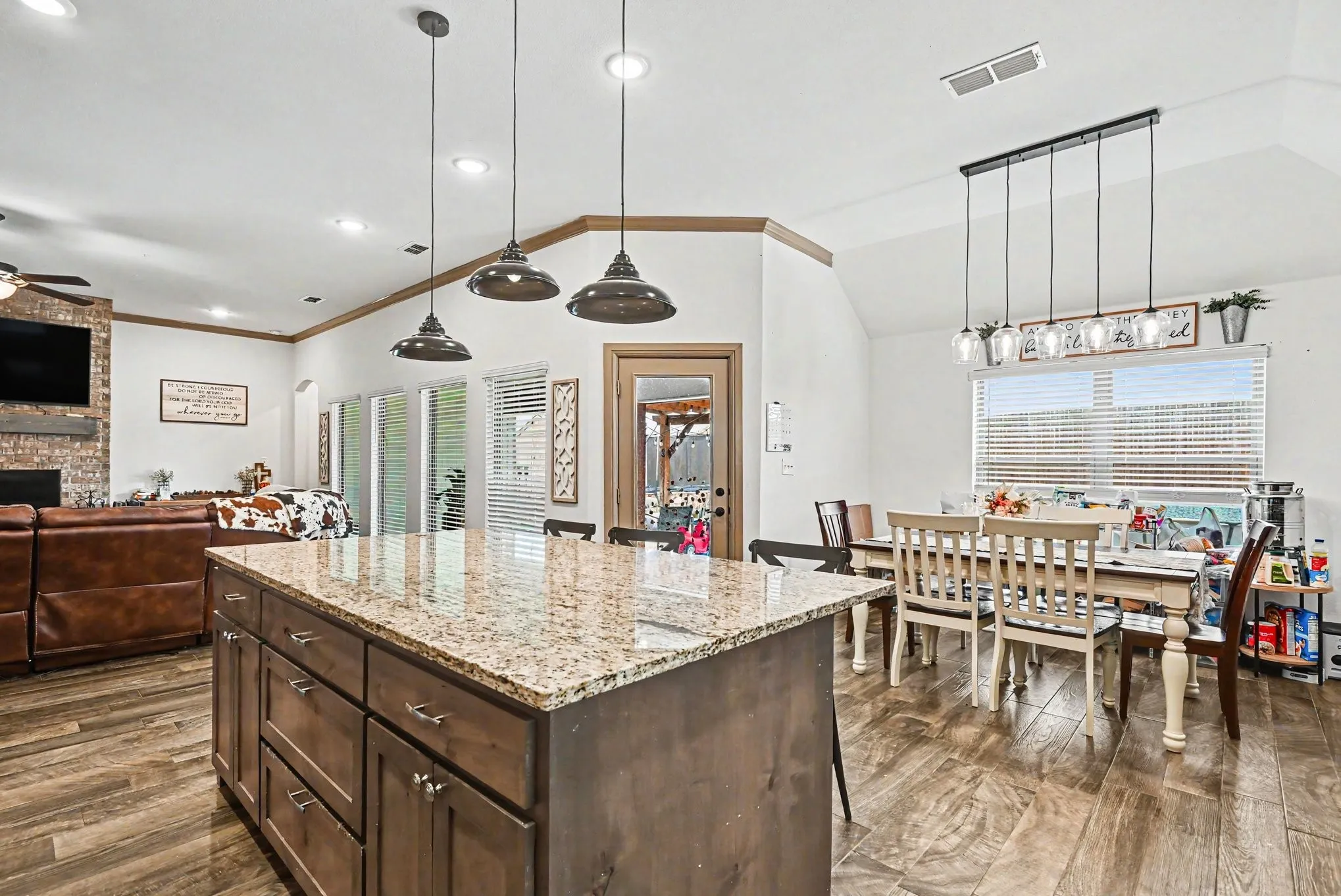 Single Family Residence For Sale in Johnson County , 207 Bayless Avenue, Godley, Texas 76044, 4 Bedroom, 2 Bathroom, 2 Garage spaces, 1,990 Sqft, built in 2023, Price $355,000, mls#21271184, Real Estate Agent in Godley, Homes For Sale in Johnson county, Homes For Sale in Godley, Realtor in Godley Texas, Real Estate Brokerage Independent Realty Texas, Luminita Cordes Realtor