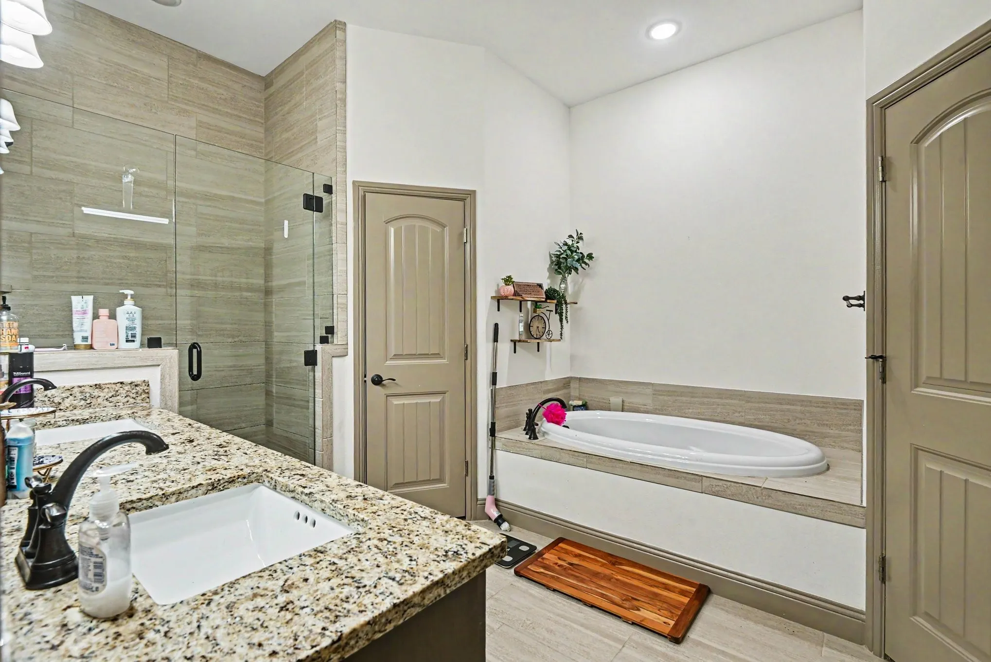 Single Family Residence For Sale in Johnson County , 207 Bayless Avenue, Godley, Texas 76044, 4 Bedroom, 2 Bathroom, 2 Garage spaces, 1,990 Sqft, built in 2023, Price $355,000, mls#21271184, Real Estate Agent in Godley, Homes For Sale in Johnson county, Homes For Sale in Godley, Realtor in Godley Texas, Real Estate Brokerage Independent Realty Texas, Luminita Cordes Realtor