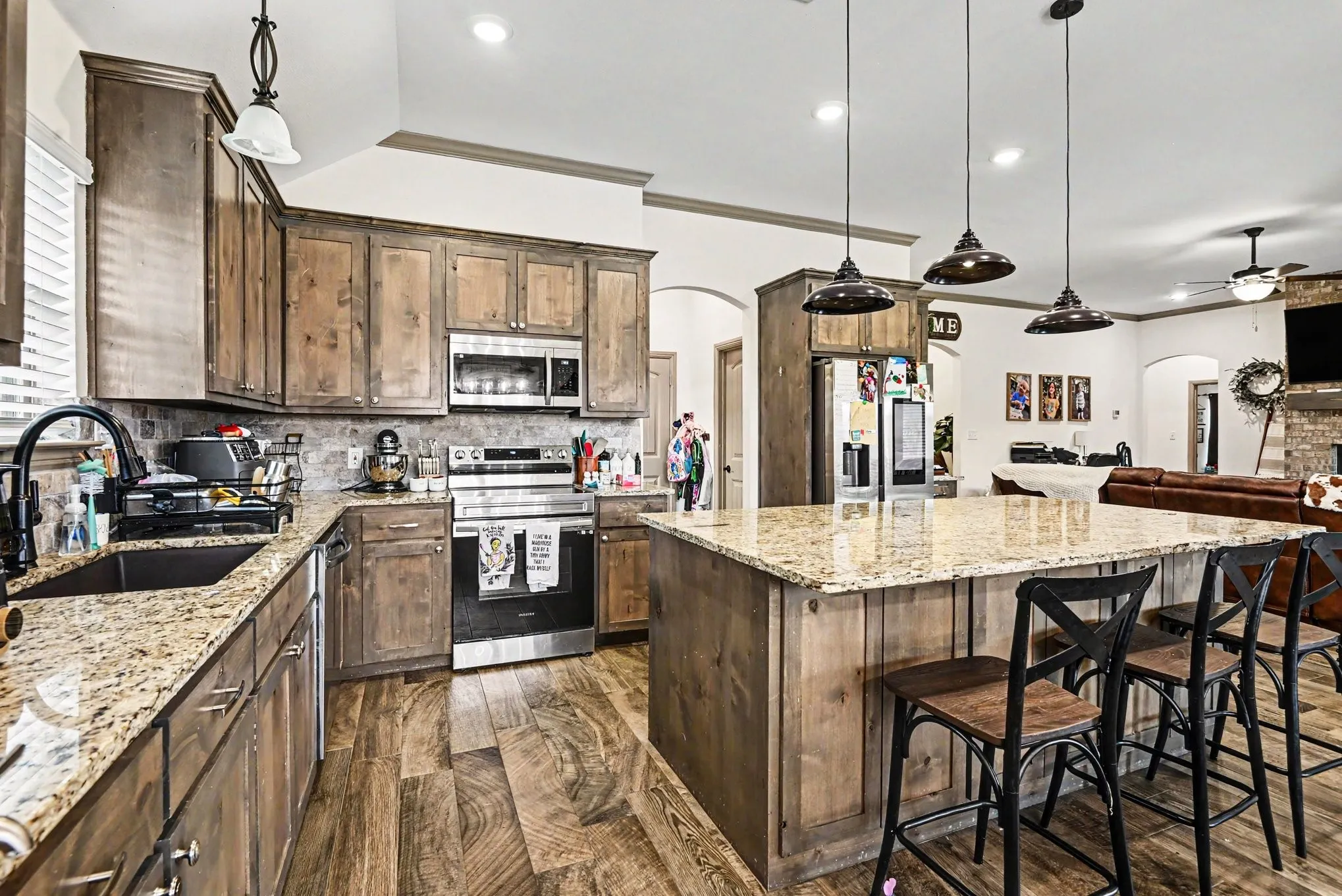 Single Family Residence For Sale in Johnson County , 207 Bayless Avenue, Godley, Texas 76044, 4 Bedroom, 2 Bathroom, 2 Garage spaces, 1,990 Sqft, built in 2023, Price $355,000, mls#21271184, Real Estate Agent in Godley, Homes For Sale in Johnson county, Homes For Sale in Godley, Realtor in Godley Texas, Real Estate Brokerage Independent Realty Texas, Luminita Cordes Realtor