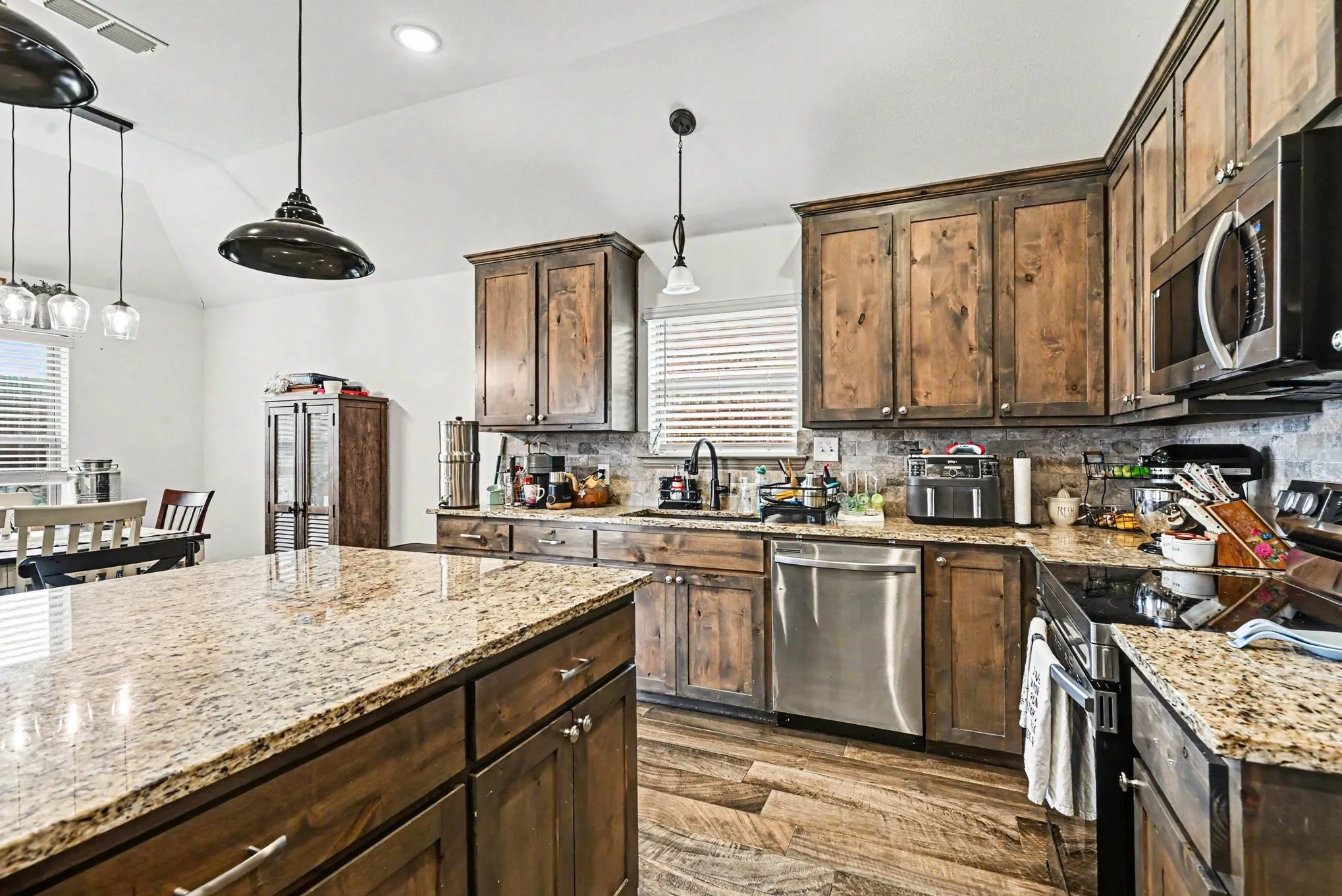 Single Family Residence For Sale in Johnson County , 207 Bayless Avenue, Godley, Texas 76044, 4 Bedroom, 2 Bathroom, 2 Garage spaces, 1,990 Sqft, built in 2023, Price $355,000, mls#21271184, Real Estate Agent in Godley, Homes For Sale in Johnson county, Homes For Sale in Godley, Realtor in Godley Texas, Real Estate Brokerage Independent Realty Texas, Luminita Cordes Realtor