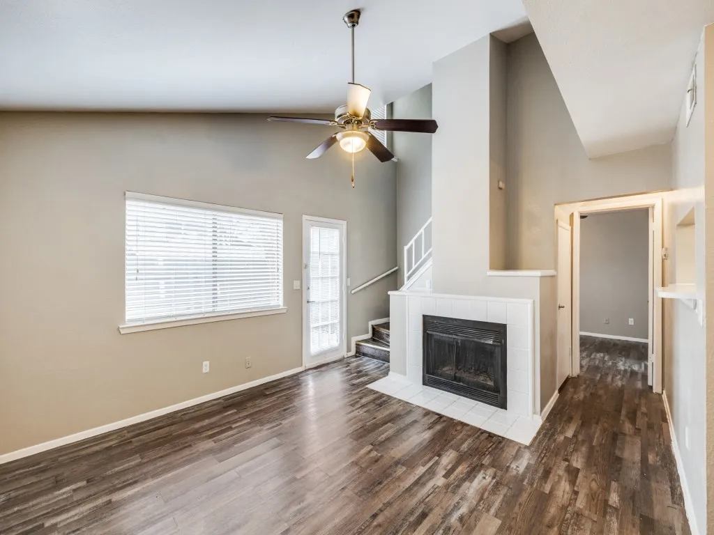 Condominium For Sale in Tarrant County , 1122 Millview Drive 1703, Arlington, Texas 76012, 3 Bedroom, 2 Bathroom, Garage spaces, 1,200 Sqft, built in 1984, mls#21272333, Real Estate Agent in Arlington, Homes For Sale in Tarrant county, Homes For Sale in Arlington, Realtor in Arlington Texas, Real Estate Brokerage Independent Realty Texas, Luminita Cordes Realtor
