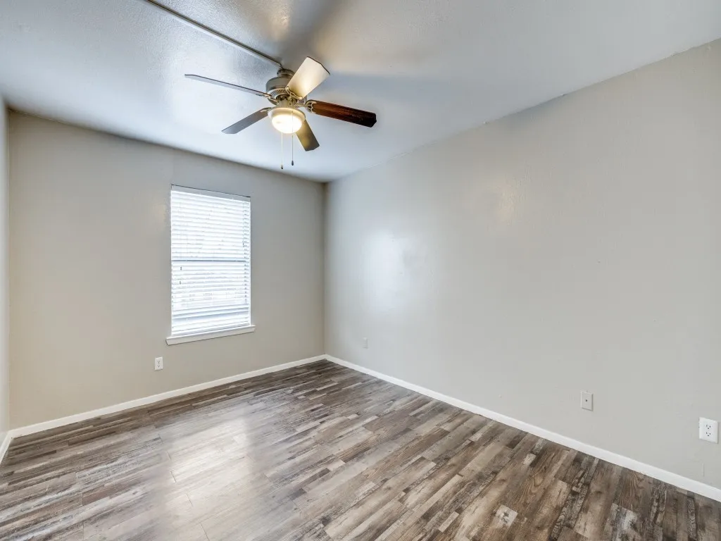 Condominium For Sale in Tarrant County , 1122 Millview Drive 1703, Arlington, Texas 76012, 3 Bedroom, 2 Bathroom, Garage spaces, 1,200 Sqft, built in 1984, mls#21272333, Real Estate Agent in Arlington, Homes For Sale in Tarrant county, Homes For Sale in Arlington, Realtor in Arlington Texas, Real Estate Brokerage Independent Realty Texas, Luminita Cordes Realtor