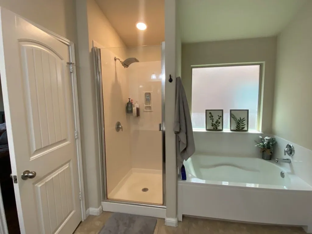 Single Family Residence For Sale in Bell County , 3324 Aubree Katherine Drive, Killeen, Texas 76542, 3 Bedrooms, 2 Bathrooms, 2 Garage spaces, 1,616 Sqft, built in 2019, Price $245,000, mls#21272322, Real Estate Agent in Killeen, Homes For Sale in Bell county, Homes For Sale in Killeen, Realtor in Killeen Texas, Real Estate Brokerage Independent Realty Texas, Luminita Cordes Realtor