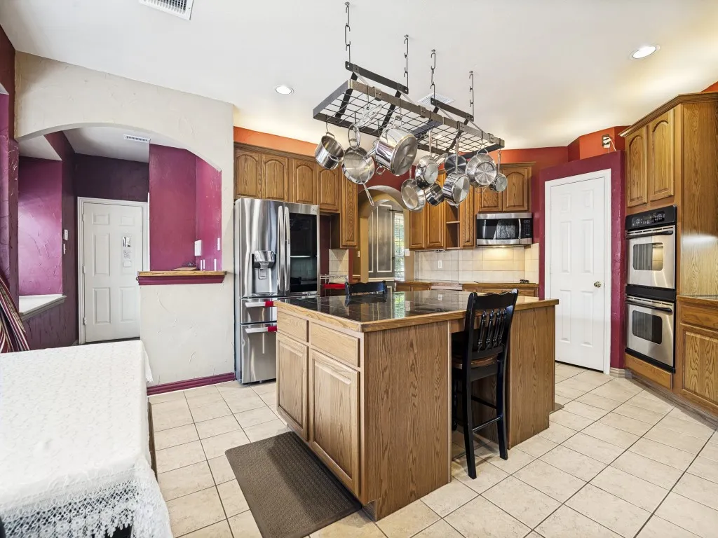 Single Family Residence For Sale in Dallas County , 10405 Panks Court, Rowlett, Texas 75089, 5 Bedroom, 4 Bathroom, 2 Garage spaces, 3,948 Sqft, built in 2004, mls#21272019, Real Estate Agent in Rowlett, Homes For Sale in Dallas county, Homes For Sale in Rowlett, Realtor in Rowlett Texas, Real Estate Brokerage Independent Realty Texas, Luminita Cordes Realtor