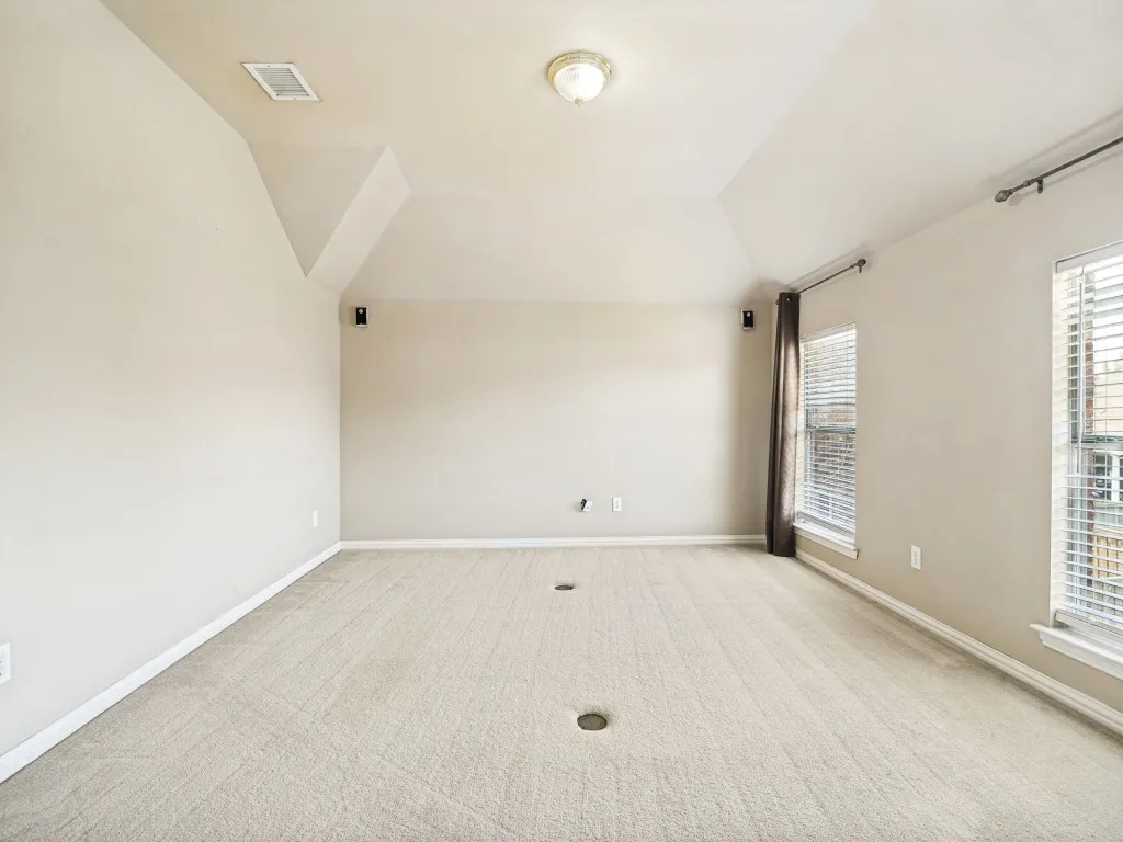 Single Family Residence For Sale in Dallas County , 10405 Panks Court, Rowlett, Texas 75089, 5 Bedroom, 4 Bathroom, 2 Garage spaces, 3,948 Sqft, built in 2004, mls#21272019, Real Estate Agent in Rowlett, Homes For Sale in Dallas county, Homes For Sale in Rowlett, Realtor in Rowlett Texas, Real Estate Brokerage Independent Realty Texas, Luminita Cordes Realtor