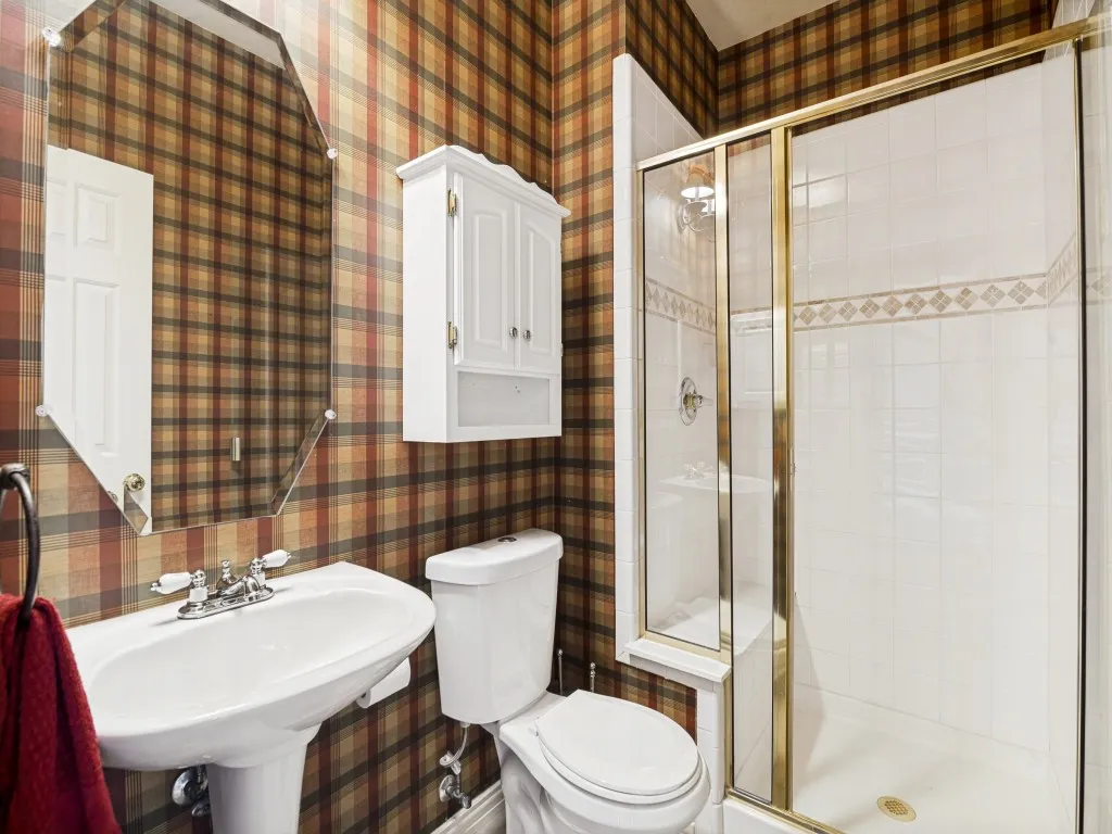 Single Family Residence For Sale in Dallas County , 10405 Panks Court, Rowlett, Texas 75089, 5 Bedroom, 4 Bathroom, 2 Garage spaces, 3,948 Sqft, built in 2004, mls#21272019, Real Estate Agent in Rowlett, Homes For Sale in Dallas county, Homes For Sale in Rowlett, Realtor in Rowlett Texas, Real Estate Brokerage Independent Realty Texas, Luminita Cordes Realtor