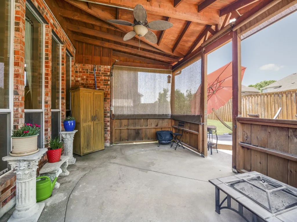 Single Family Residence For Sale in Dallas County , 10405 Panks Court, Rowlett, Texas 75089, 5 Bedroom, 4 Bathroom, 2 Garage spaces, 3,948 Sqft, built in 2004, mls#21272019, Real Estate Agent in Rowlett, Homes For Sale in Dallas county, Homes For Sale in Rowlett, Realtor in Rowlett Texas, Real Estate Brokerage Independent Realty Texas, Luminita Cordes Realtor