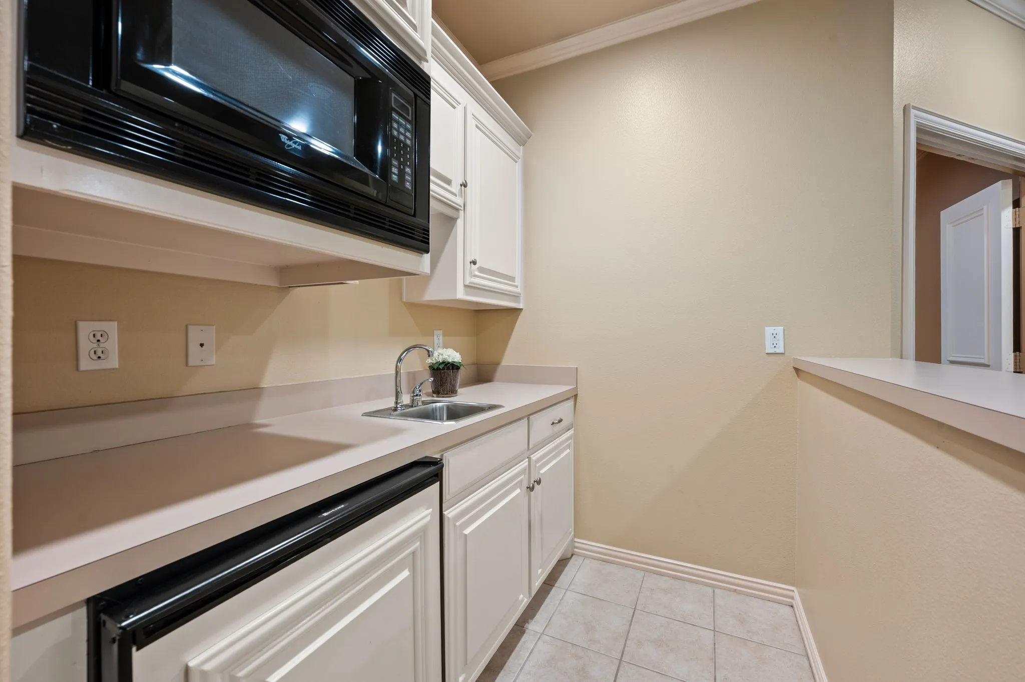 Single Family Residence For Sale in Tarrant County , 1908 Stratton Court, Colleyville, Texas 76034, 5 Bedroom, 6 Bathroom, 4 Garage spaces, 5,187 Sqft, built in 2003, mls#21265199, Real Estate Agent in Colleyville, Homes For Sale in Tarrant county, Homes For Sale in Colleyville, Realtor in Colleyville Texas, Real Estate Brokerage Independent Realty Texas, Luminita Cordes Realtor