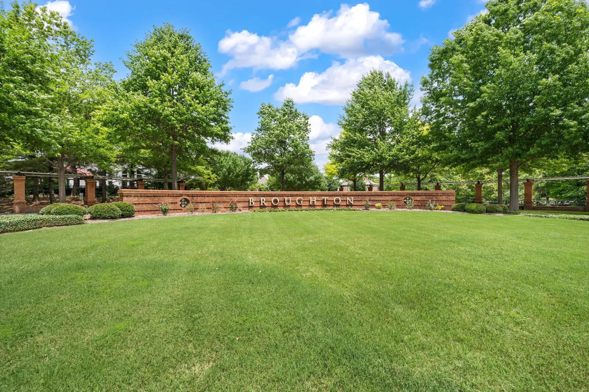 Single Family Residence For Sale in Tarrant County , 1908 Stratton Court, Colleyville, Texas 76034, 5 Bedroom, 6 Bathroom, 4 Garage spaces, 5,187 Sqft, built in 2003, mls#21265199, Real Estate Agent in Colleyville, Homes For Sale in Tarrant county, Homes For Sale in Colleyville, Realtor in Colleyville Texas, Real Estate Brokerage Independent Realty Texas, Luminita Cordes Realtor